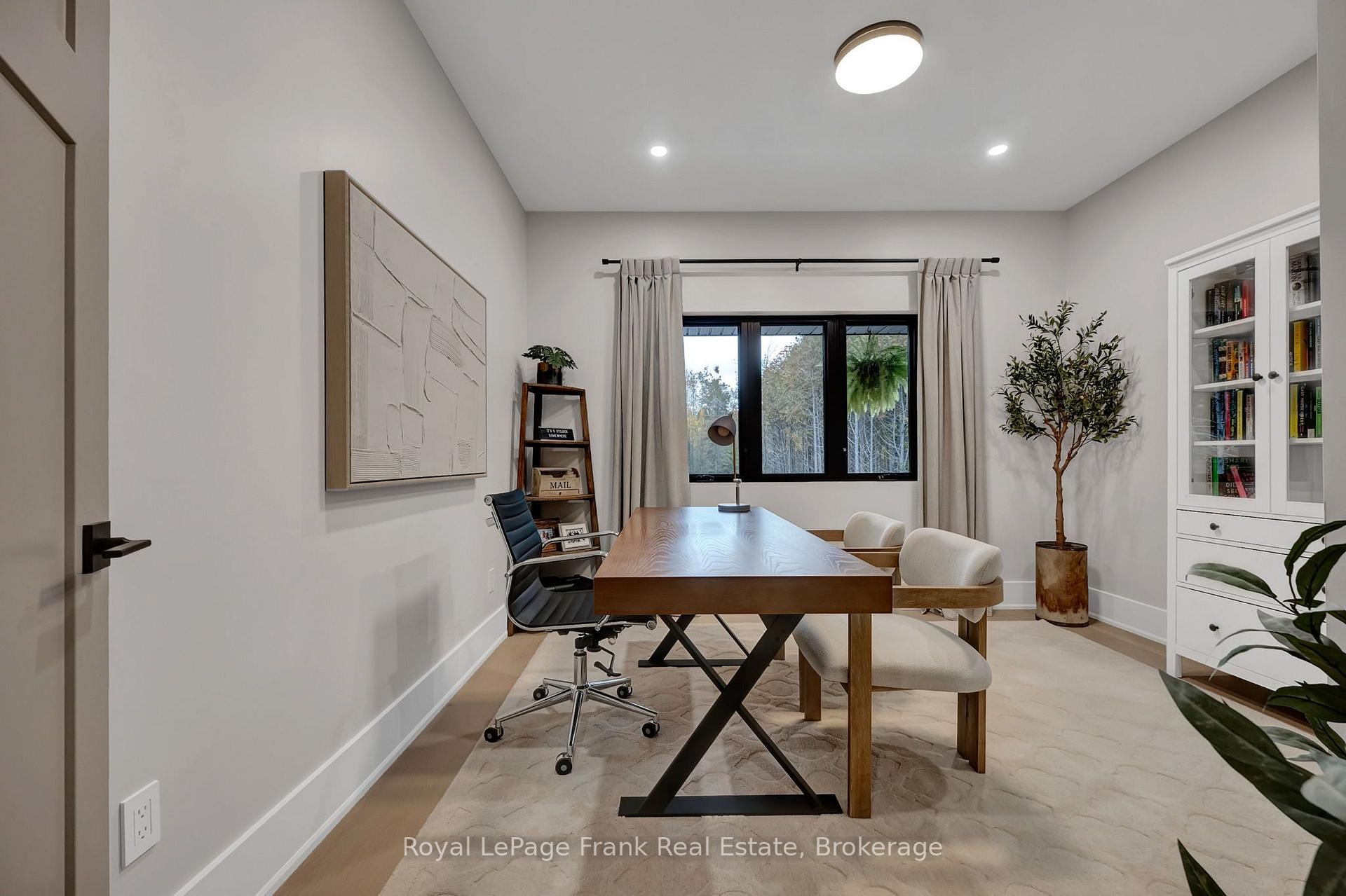 Photo 21 of 663 Ford Crescent, Cavan Monaghan, Cavan Twp — HOMEH