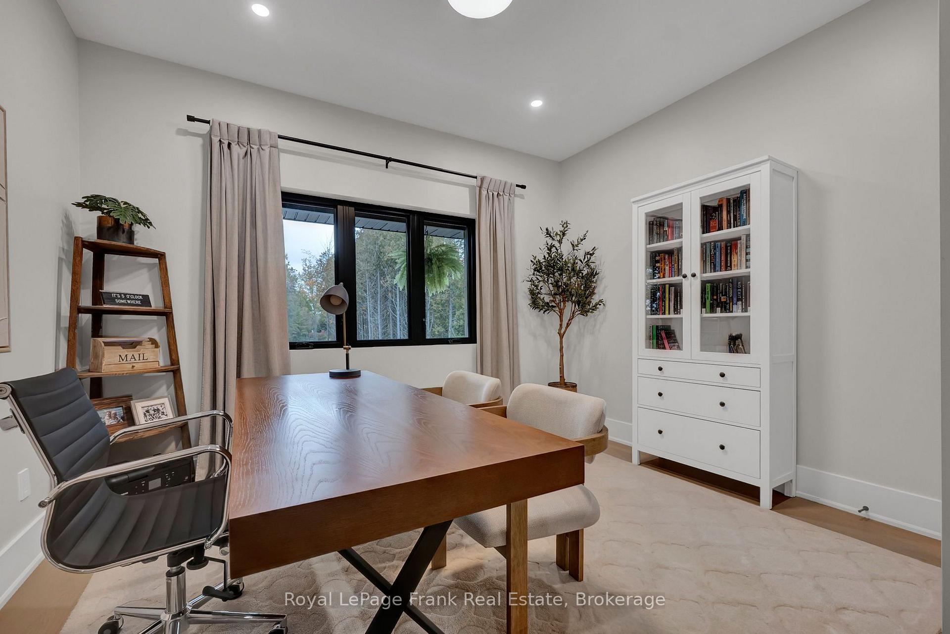 Photo 22 of 663 Ford Crescent, Cavan Monaghan, Cavan Twp — HOMEH