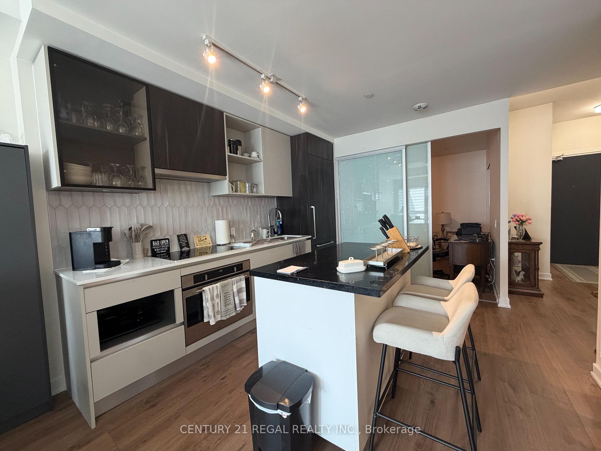 Photo 2 of Unit 101, 395 Dundas Street W, Oakville, Glenorchy — HOMEH