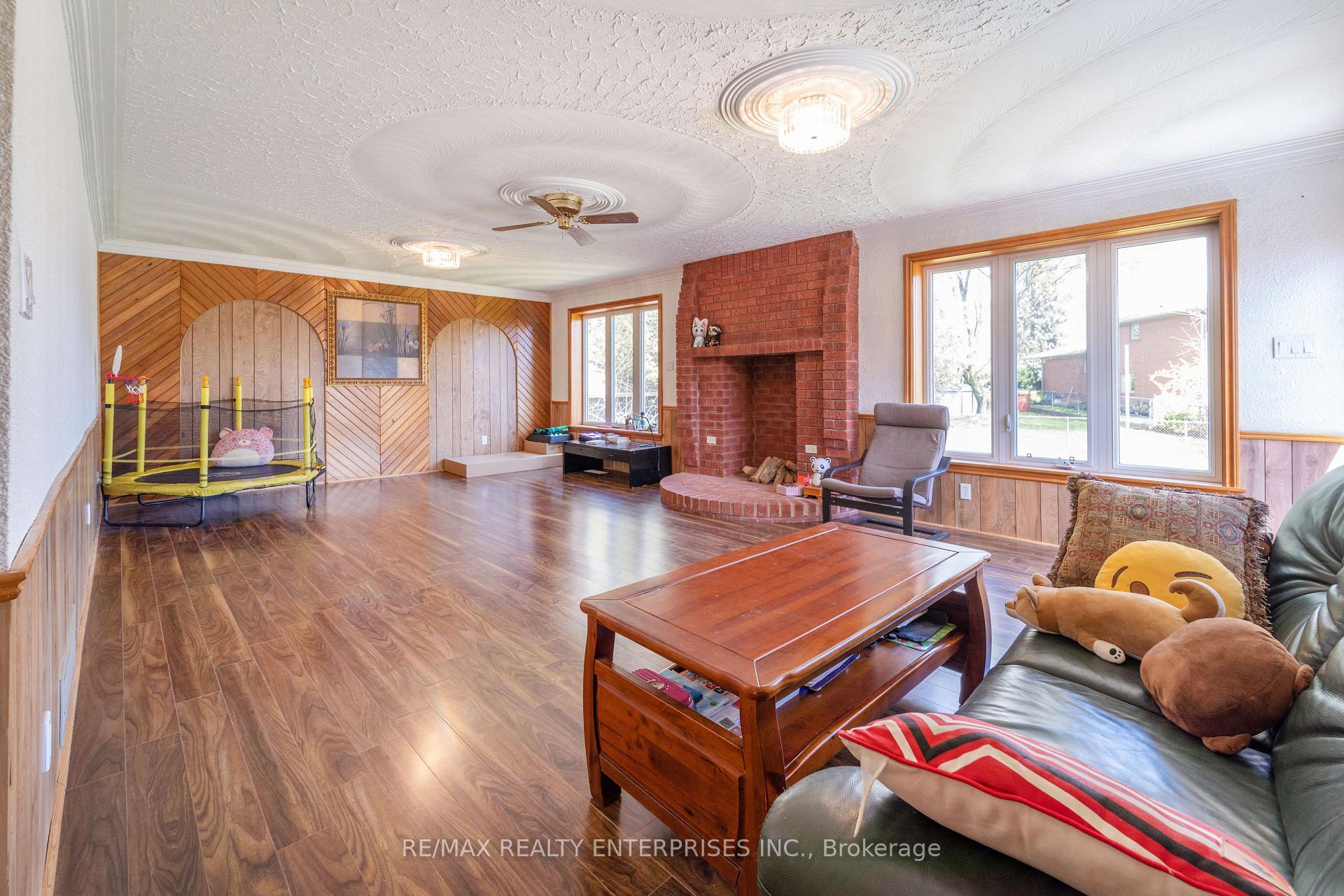 Photo 11 of 1351 Haig Boulevard, Mississauga, Lakeview — HOMEH