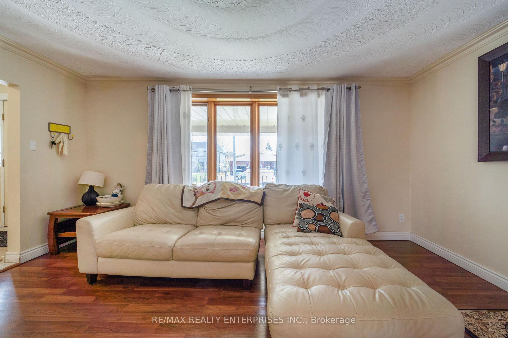Photo 13 of 1351 Haig Boulevard, Mississauga, Lakeview — HOMEH