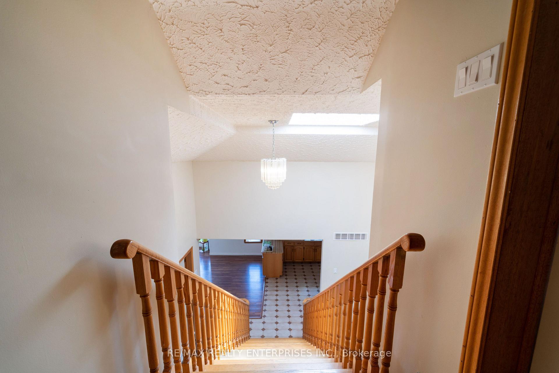 Photo 15 of 1351 Haig Boulevard, Mississauga, Lakeview — HOMEH