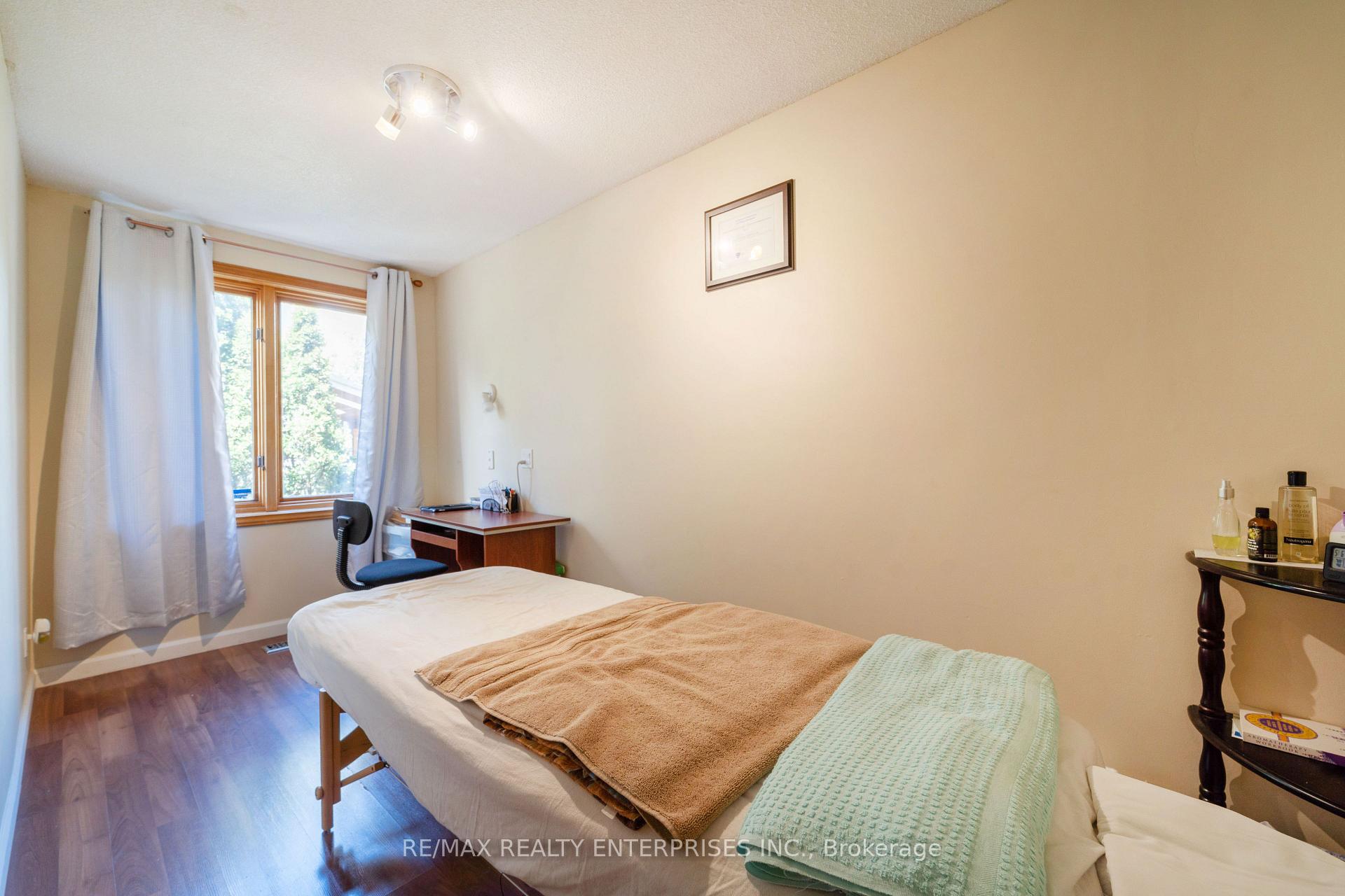 Photo 16 of 1351 Haig Boulevard, Mississauga, Lakeview — HOMEH
