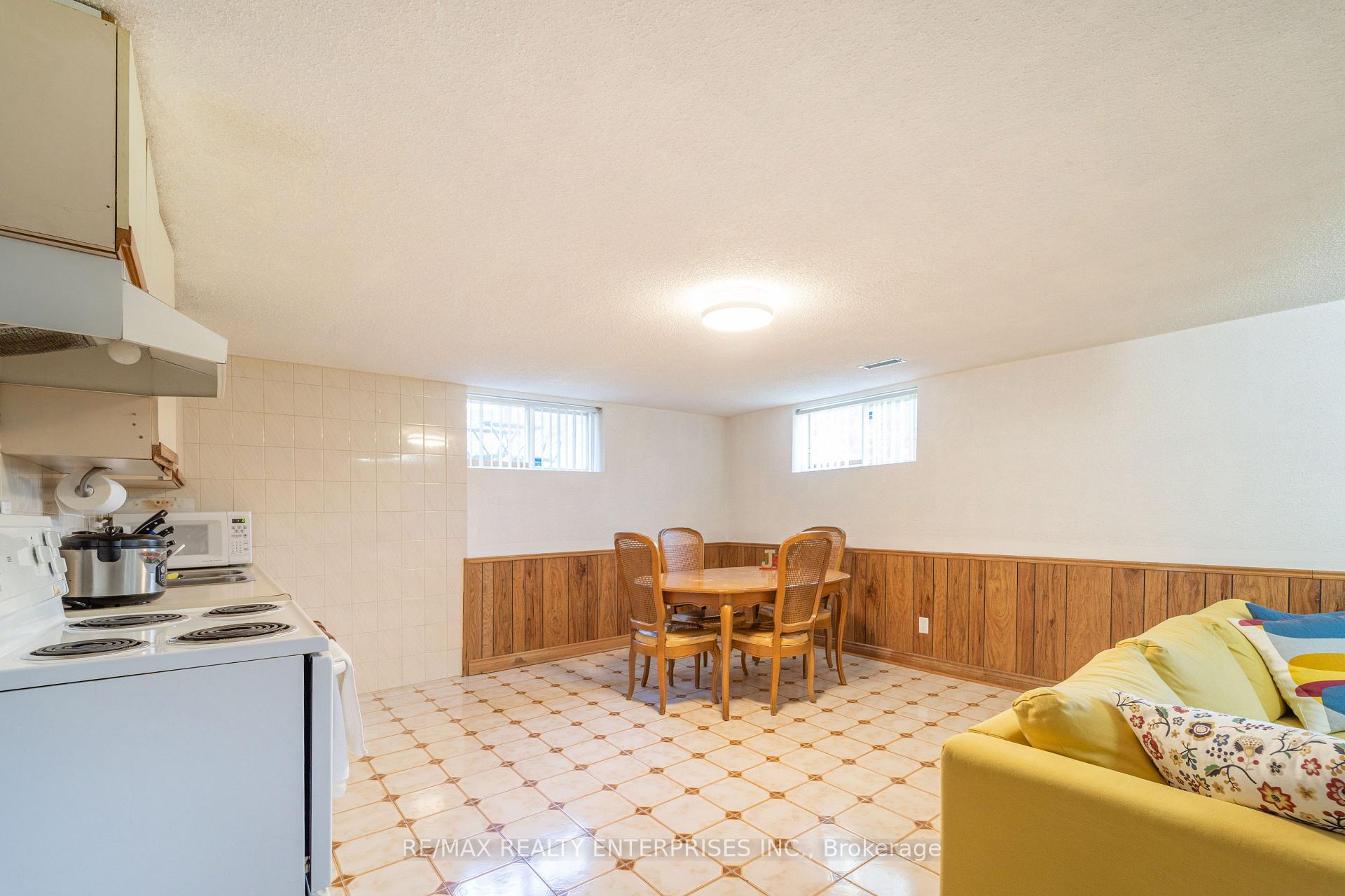 Photo 26 of 1351 Haig Boulevard, Mississauga, Lakeview — HOMEH