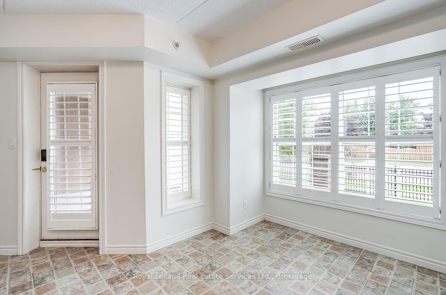 Photo 4 of Unit 111, 1460 Bishops Gate, Oakville, Glen Abbey — HOMEH