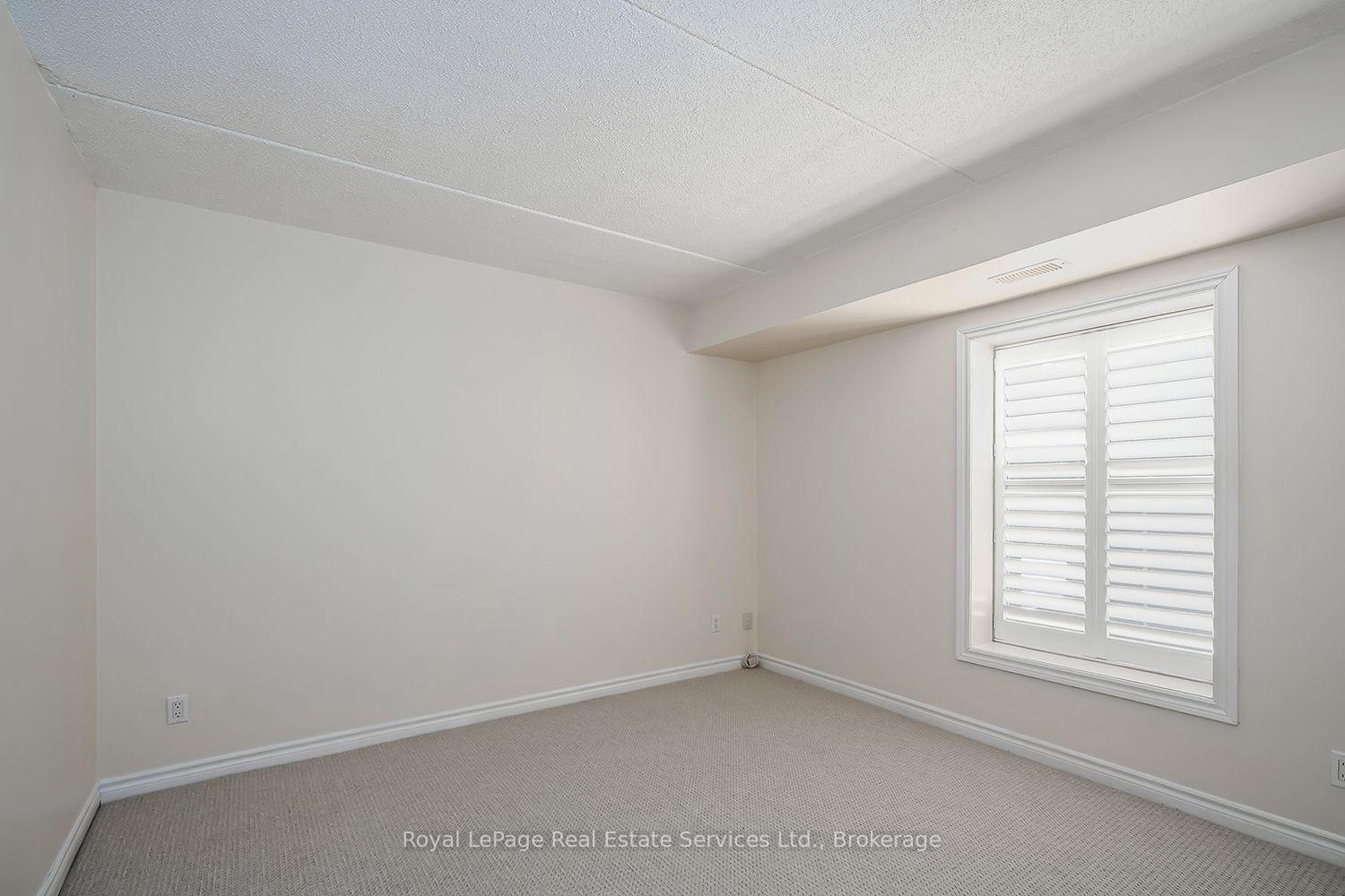 Photo 8 of Unit 111, 1460 Bishops Gate, Oakville, Glen Abbey — HOMEH