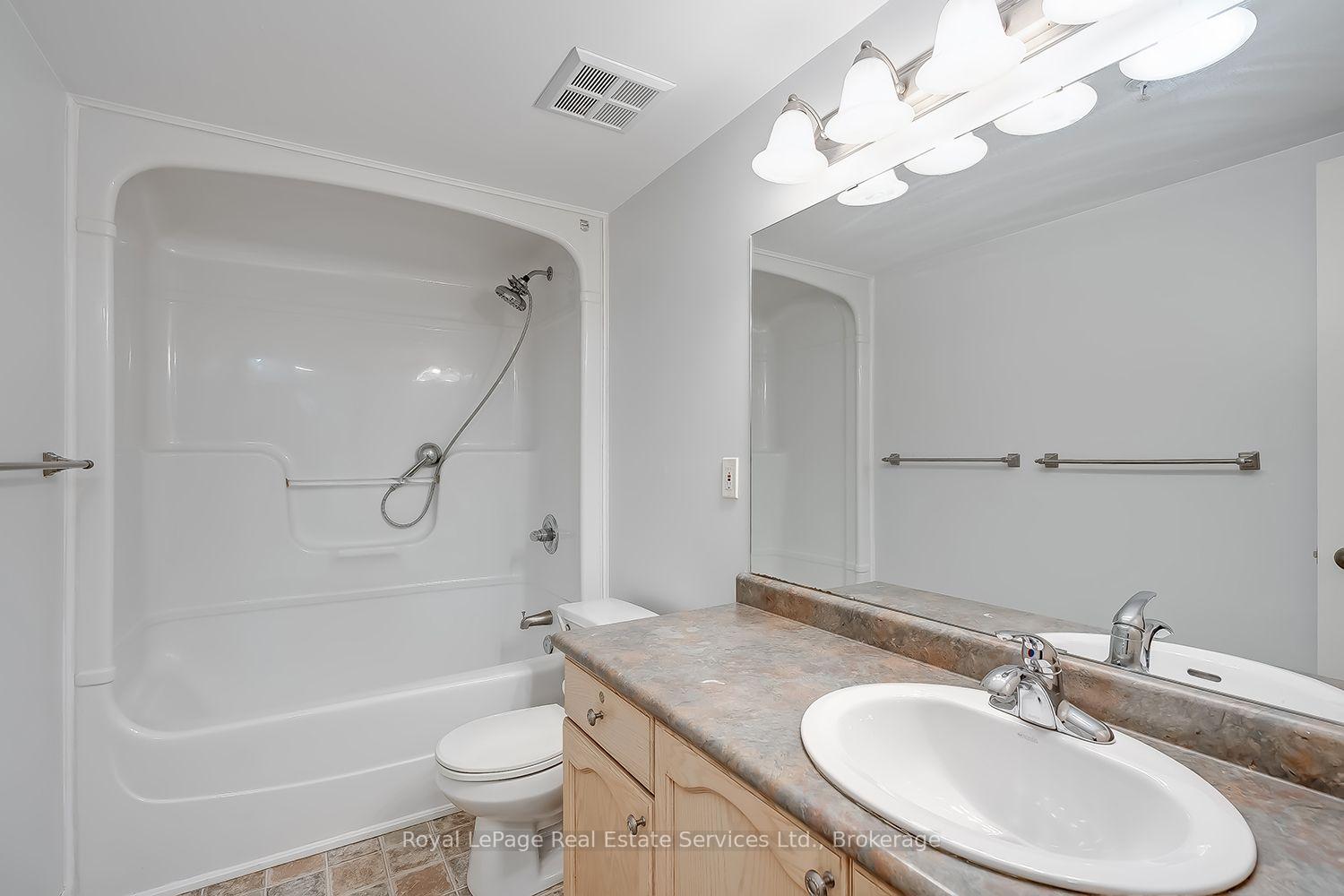 Photo 11 of Unit 111, 1460 Bishops Gate, Oakville, Glen Abbey — HOMEH