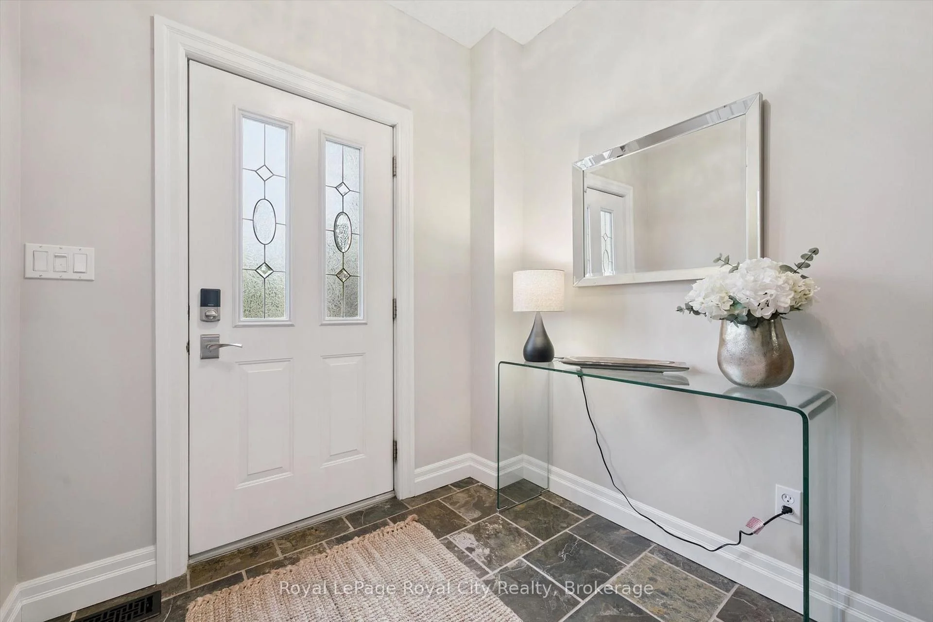 Photo 6 of Unit 6, 12 Glasgow Street S, Guelph, Downtown — HOMEH