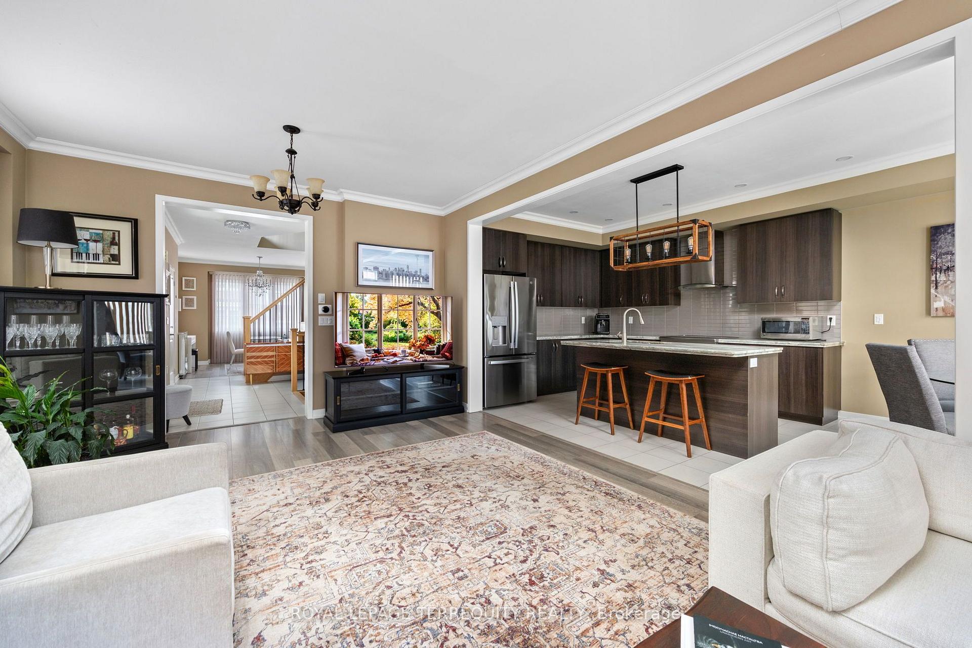 Photo 14 of 22 Harcourt Street, Vaughan, Patterson — HOMEH