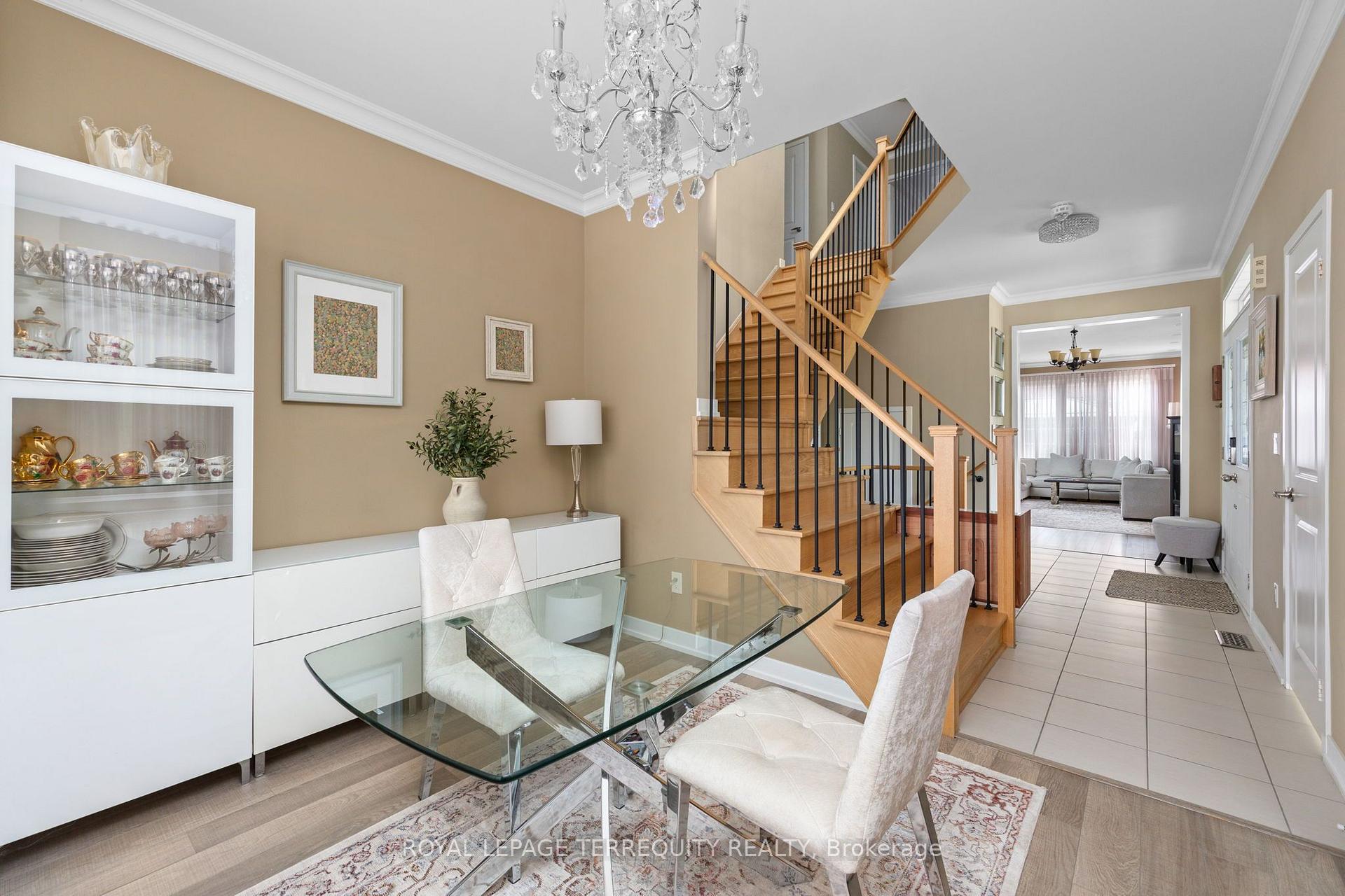 Photo 17 of 22 Harcourt Street, Vaughan, Patterson — HOMEH