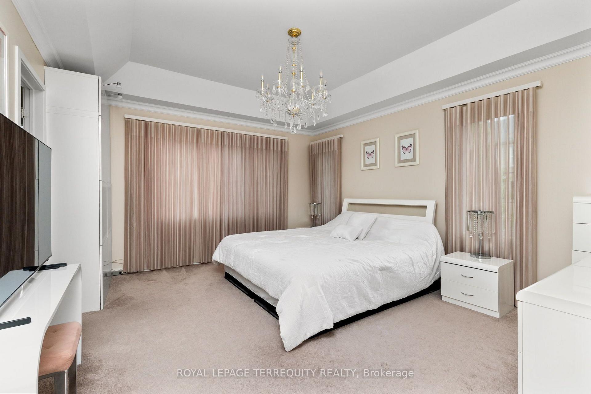 Photo 24 of 22 Harcourt Street, Vaughan, Patterson — HOMEH