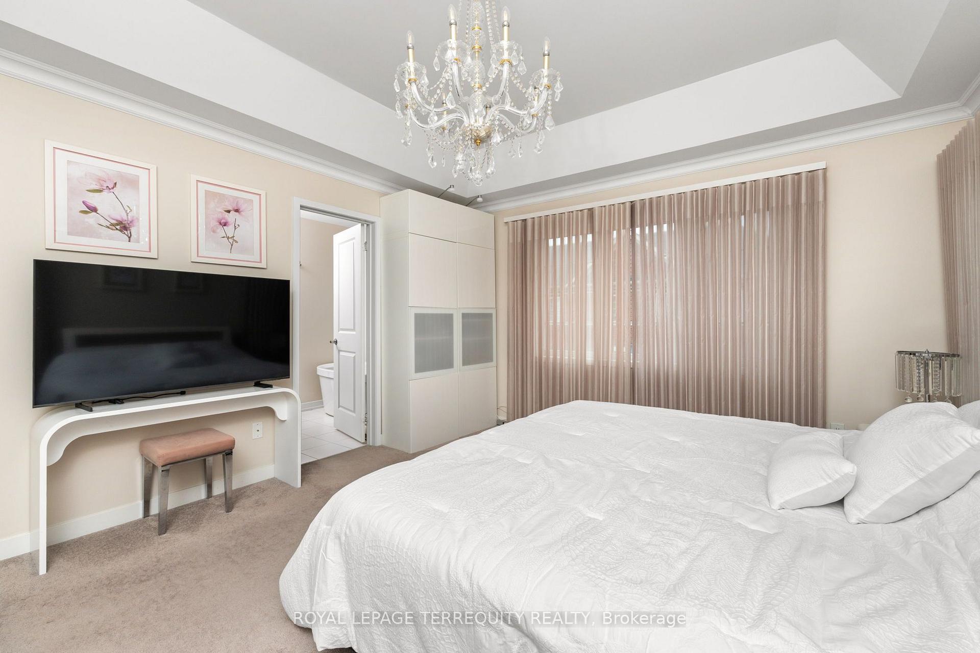 Photo 25 of 22 Harcourt Street, Vaughan, Patterson — HOMEH