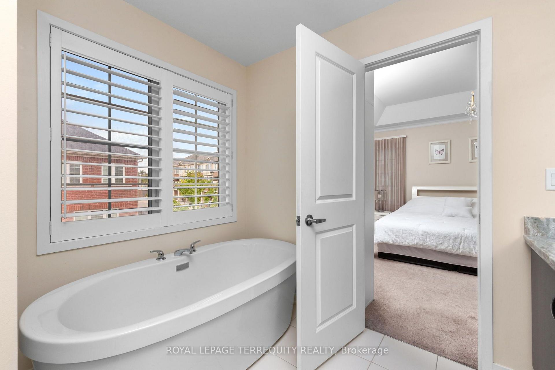 Photo 27 of 22 Harcourt Street, Vaughan, Patterson — HOMEH
