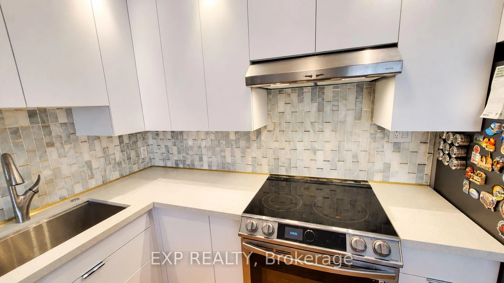 Photo 8 of Unit 5, 736 Kingston Road, Toronto, East End-Danforth — HOMEH