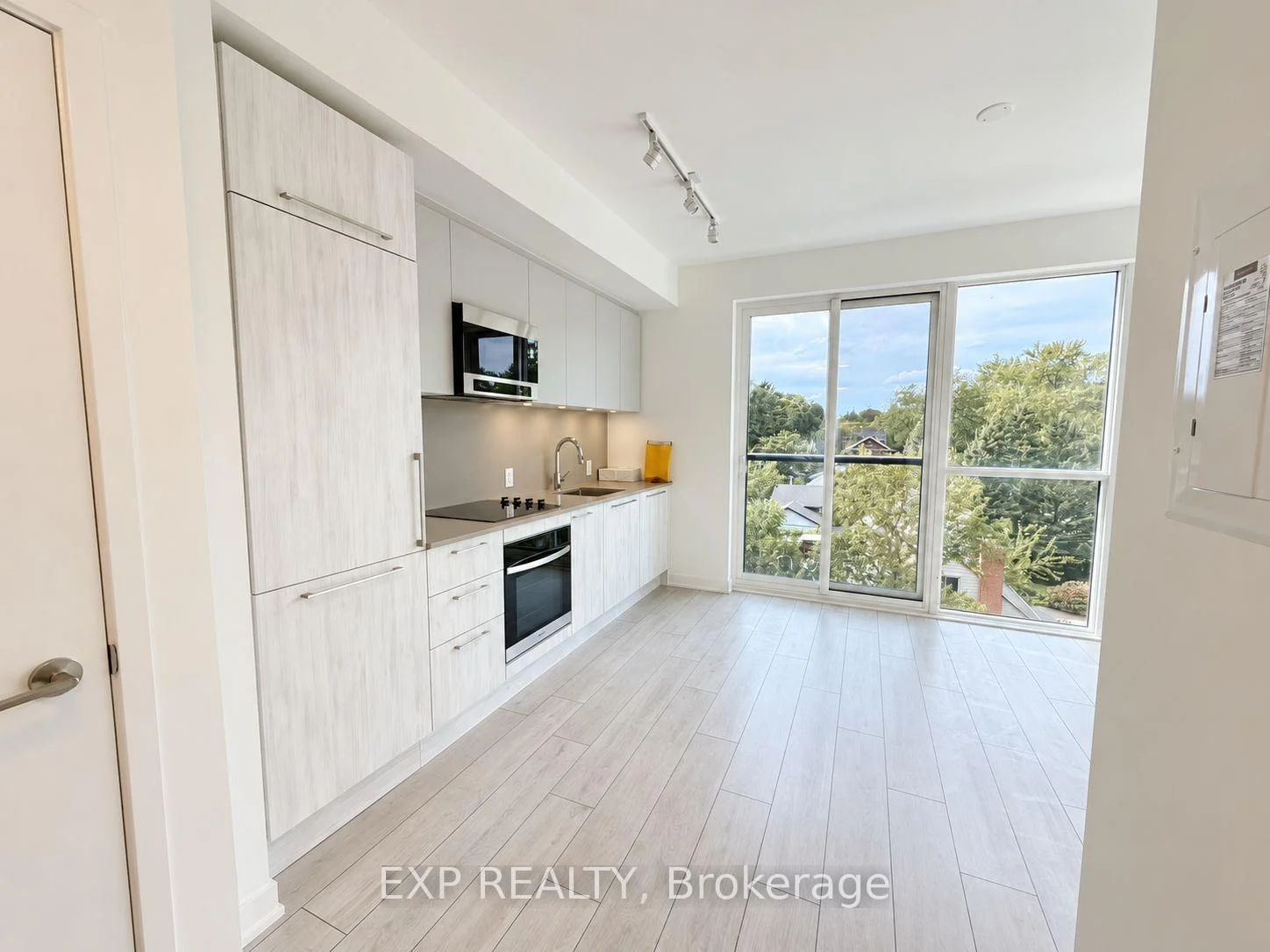Photo 11 of Unit 5, 736 Kingston Road, Toronto, East End-Danforth — HOMEH