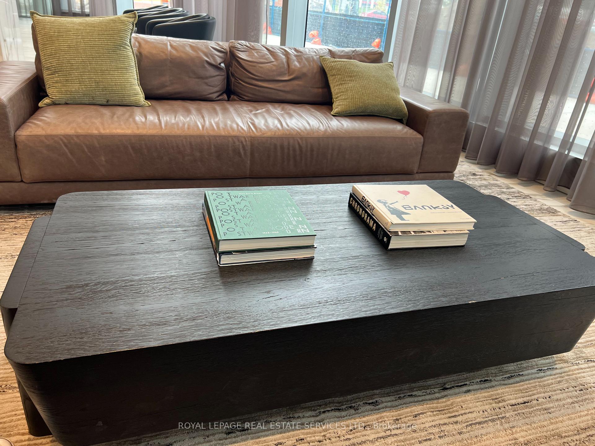 Photo 5 of Unit 3702, 448 Burnhamthorpe Road, Mississauga, City Centre — HOMEH