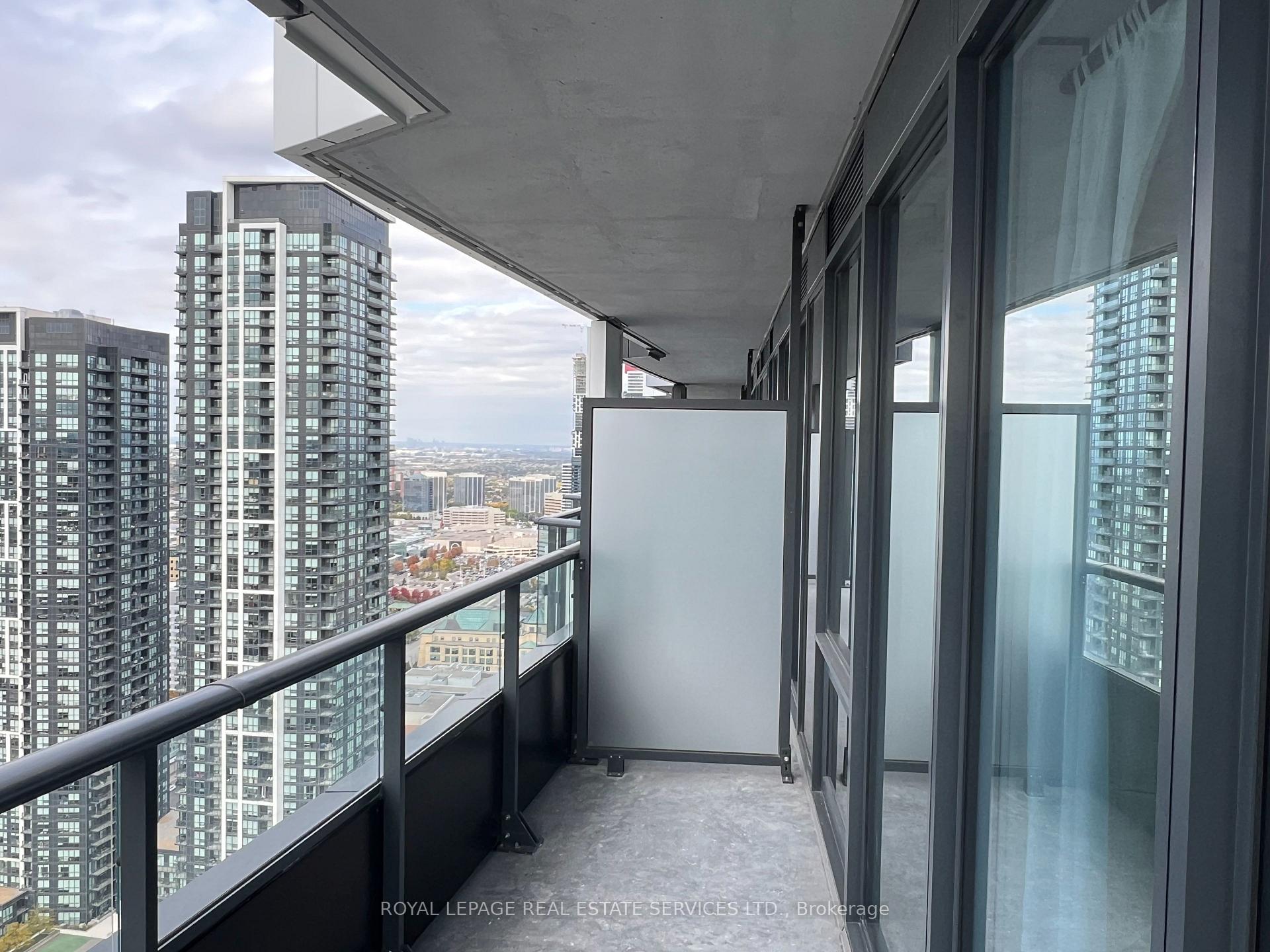 Photo 8 of Unit 3702, 448 Burnhamthorpe Road, Mississauga, City Centre — HOMEH
