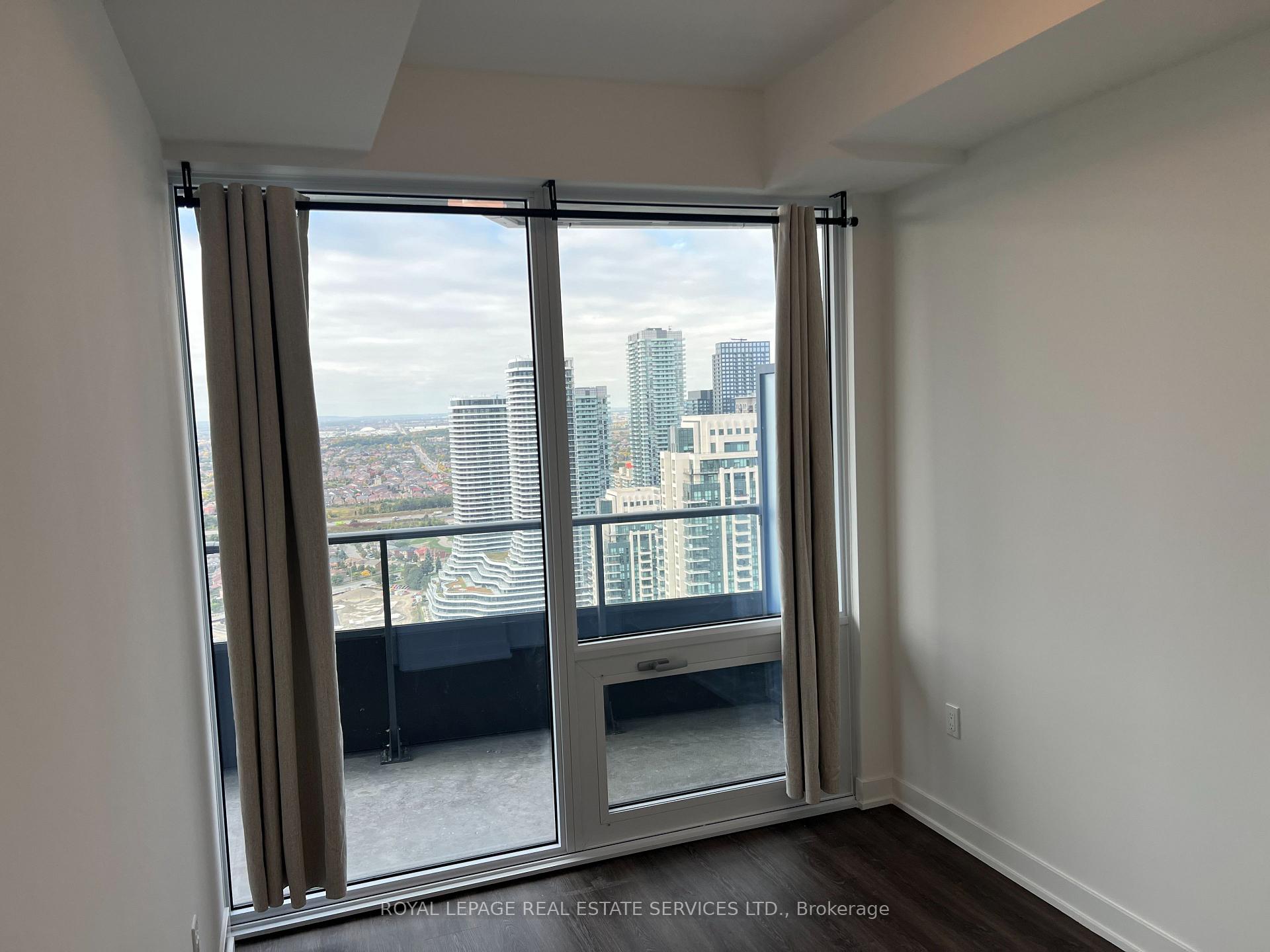 Photo 12 of Unit 3702, 448 Burnhamthorpe Road, Mississauga, City Centre — HOMEH