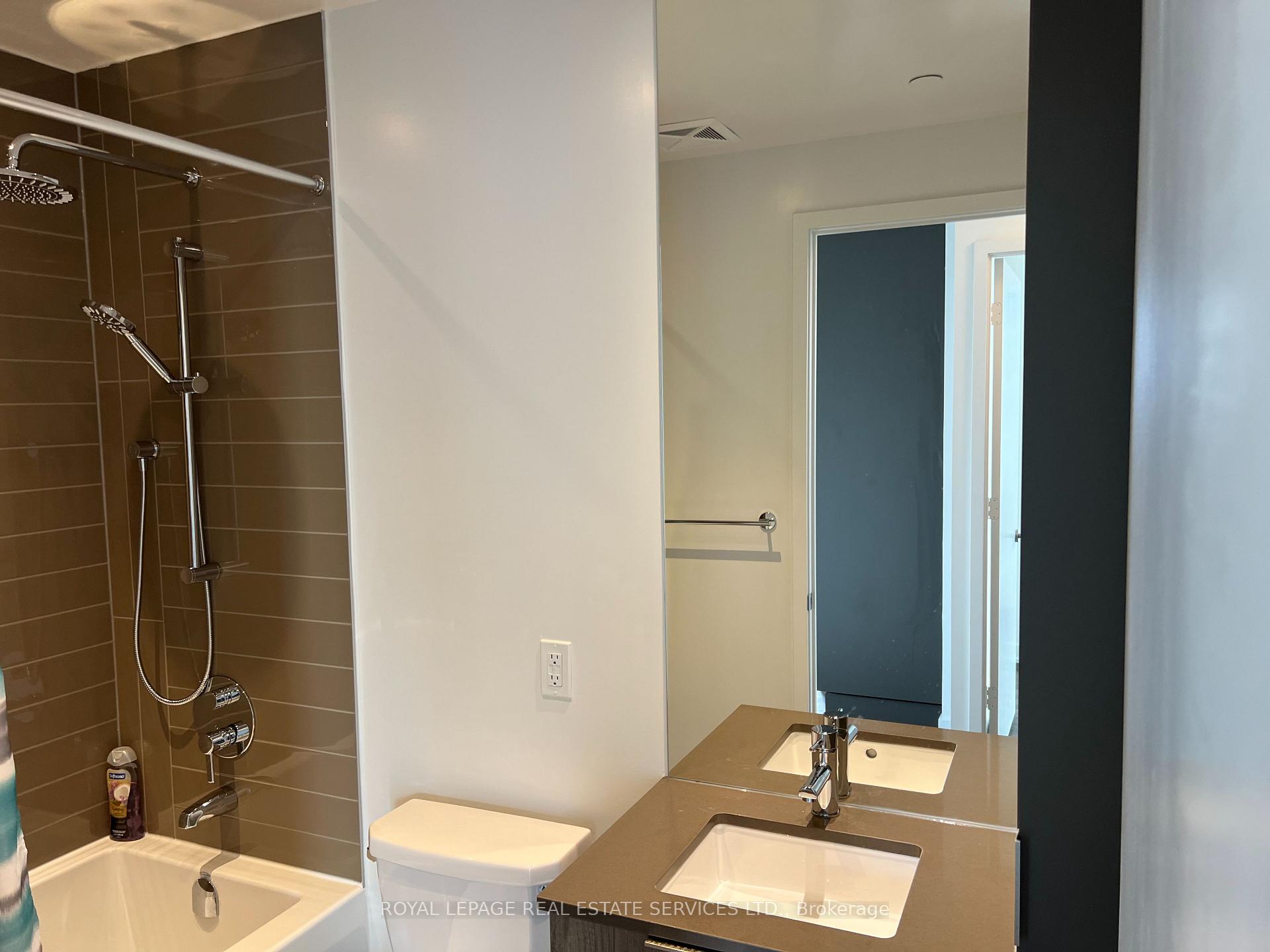 Photo 13 of Unit 3702, 448 Burnhamthorpe Road, Mississauga, City Centre — HOMEH