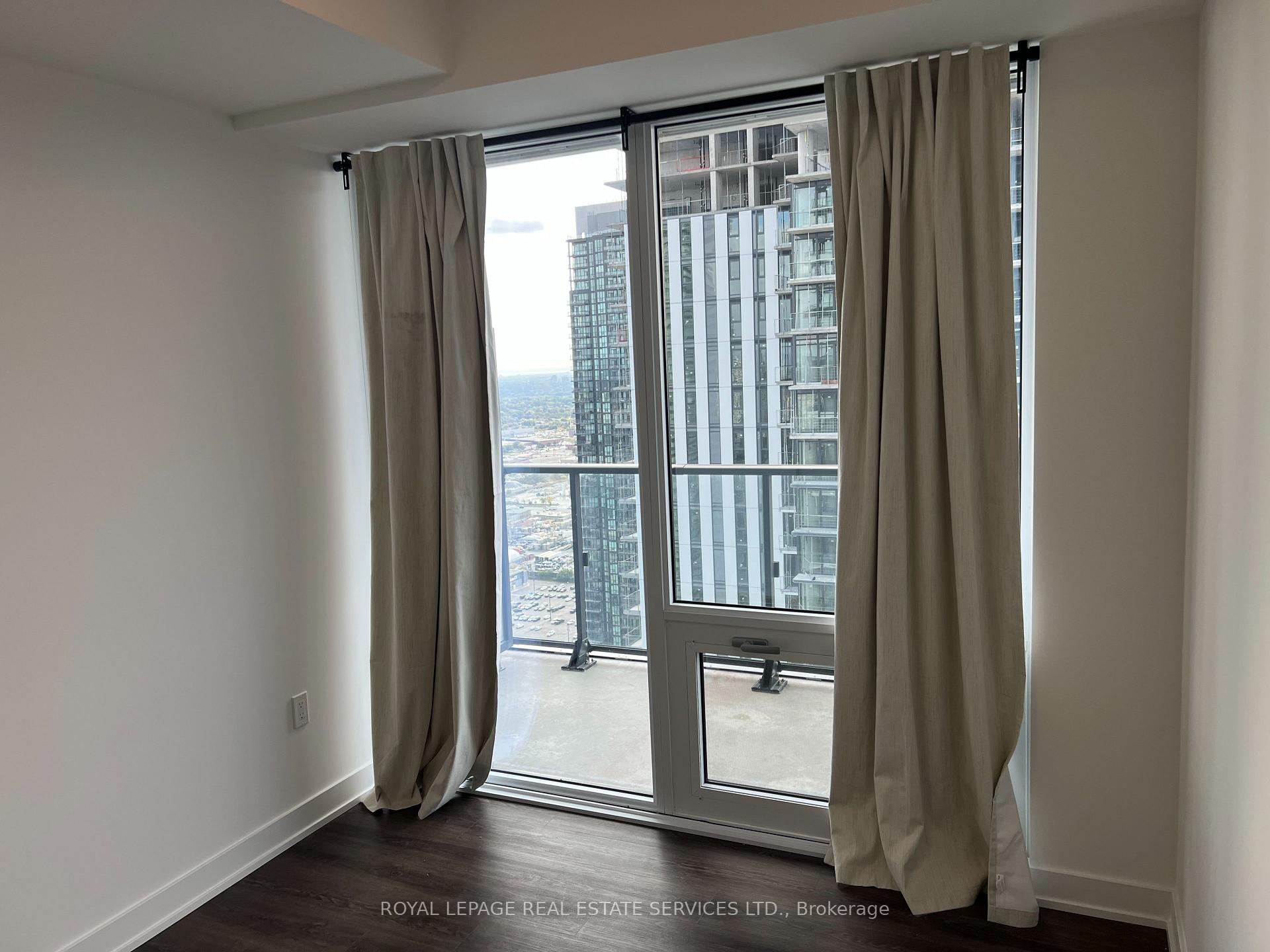 Photo 14 of Unit 3702, 448 Burnhamthorpe Road, Mississauga, City Centre — HOMEH