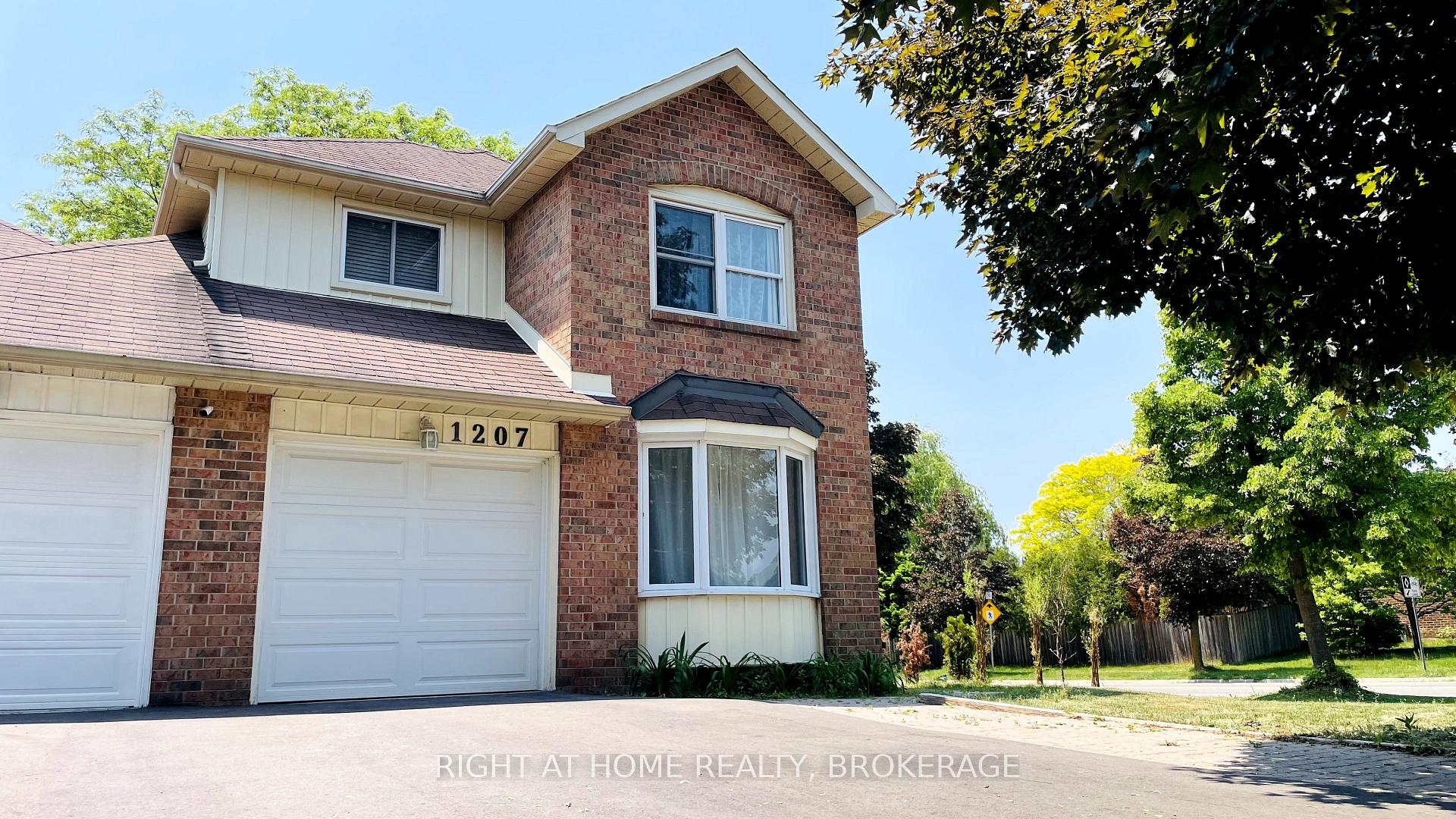 Photo 1 of 1207 Potters Wheel Crescent, Oakville, Glen Abbey — HOMEH