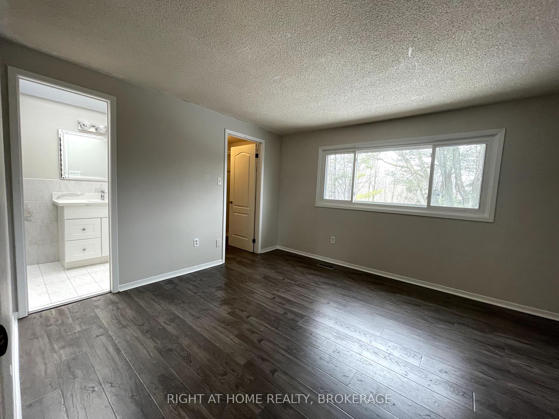 Photo 11 of 1207 Potters Wheel Crescent, Oakville, Glen Abbey — HOMEH