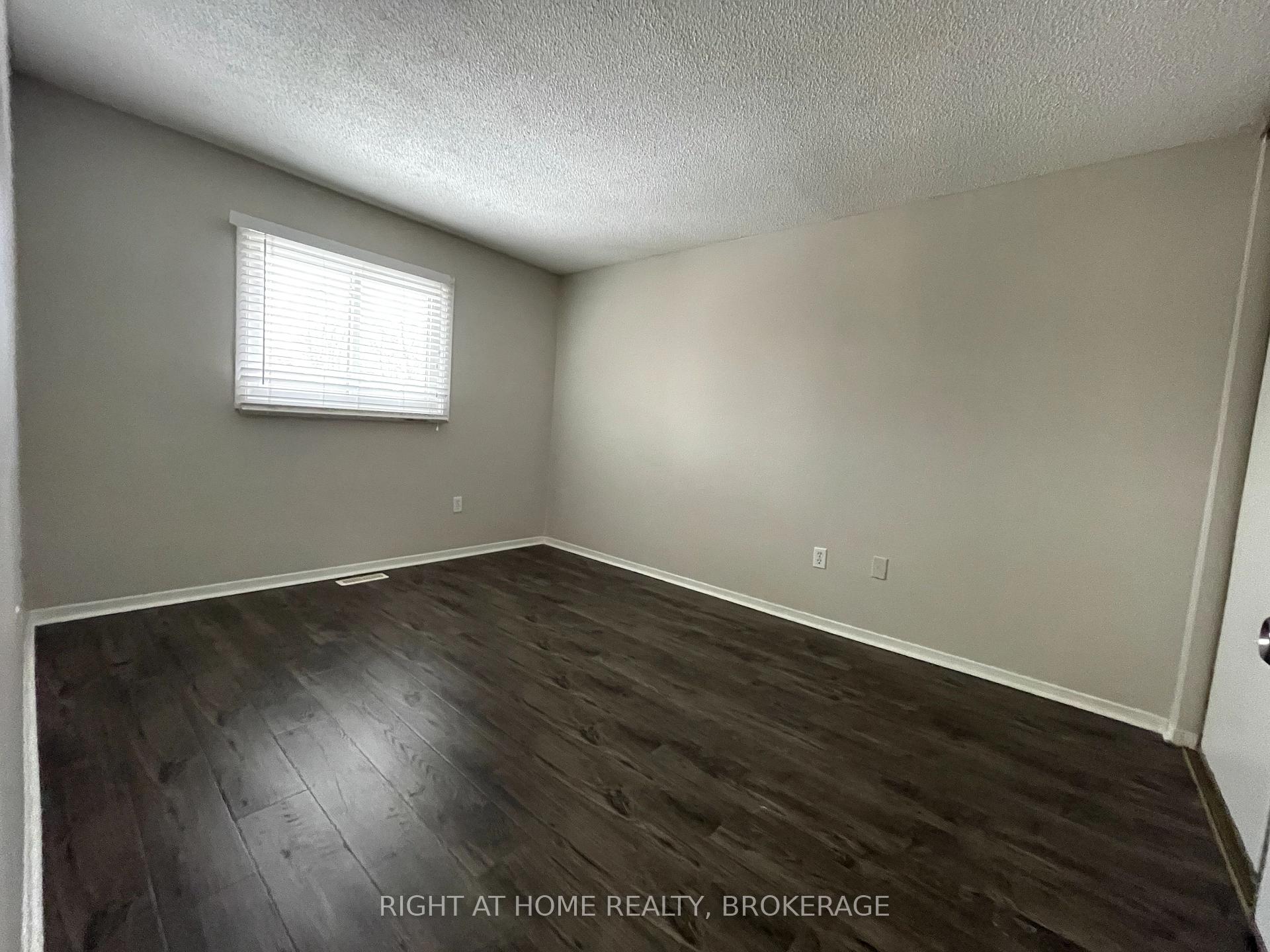 Photo 13 of 1207 Potters Wheel Crescent, Oakville, Glen Abbey — HOMEH