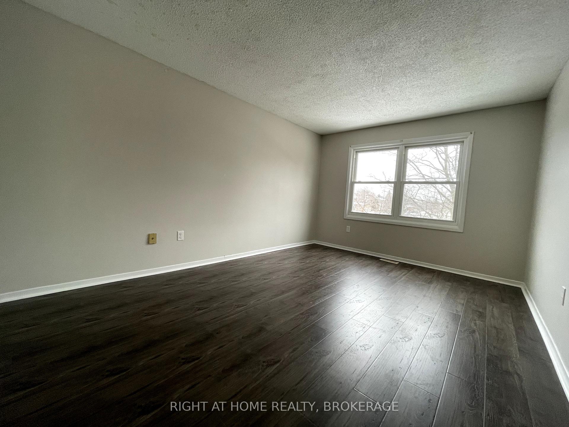 Photo 14 of 1207 Potters Wheel Crescent, Oakville, Glen Abbey — HOMEH