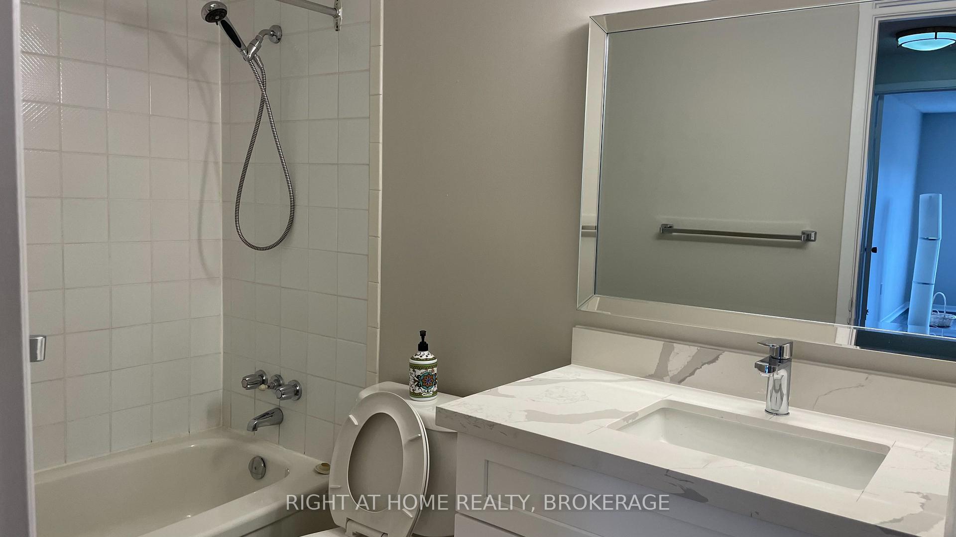 Photo 16 of 1207 Potters Wheel Crescent, Oakville, Glen Abbey — HOMEH