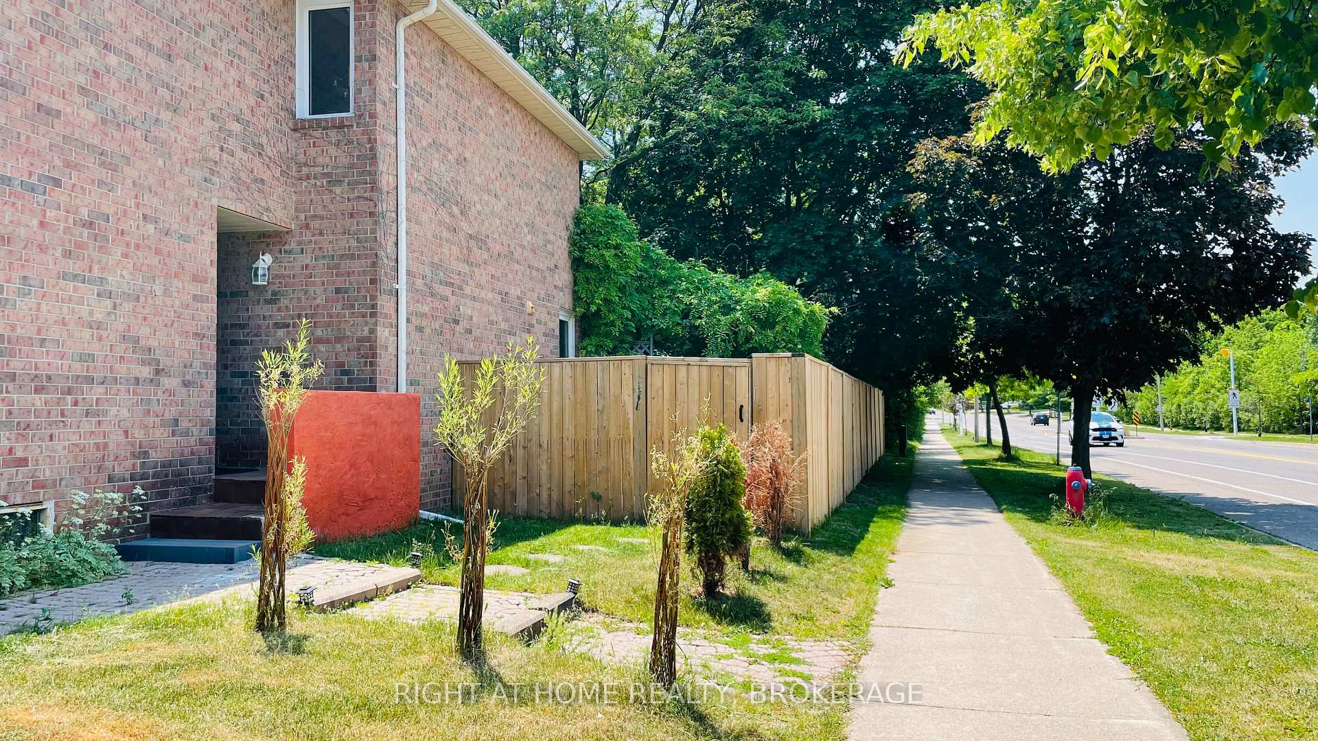 Photo 22 of 1207 Potters Wheel Crescent, Oakville, Glen Abbey — HOMEH