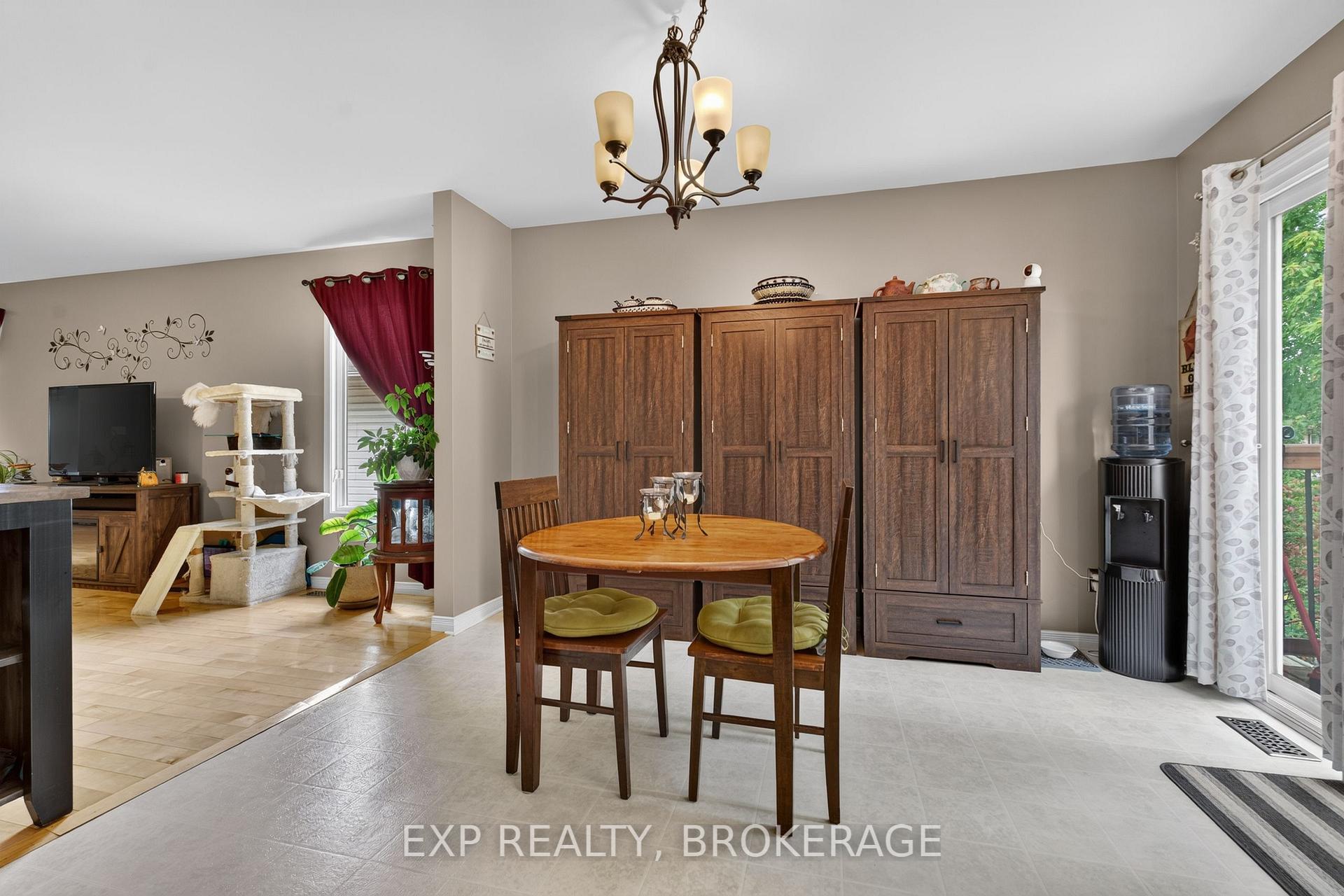 Photo 19 of 63 Speers Boulevard, Loyalist, Amherstview — HOMEH