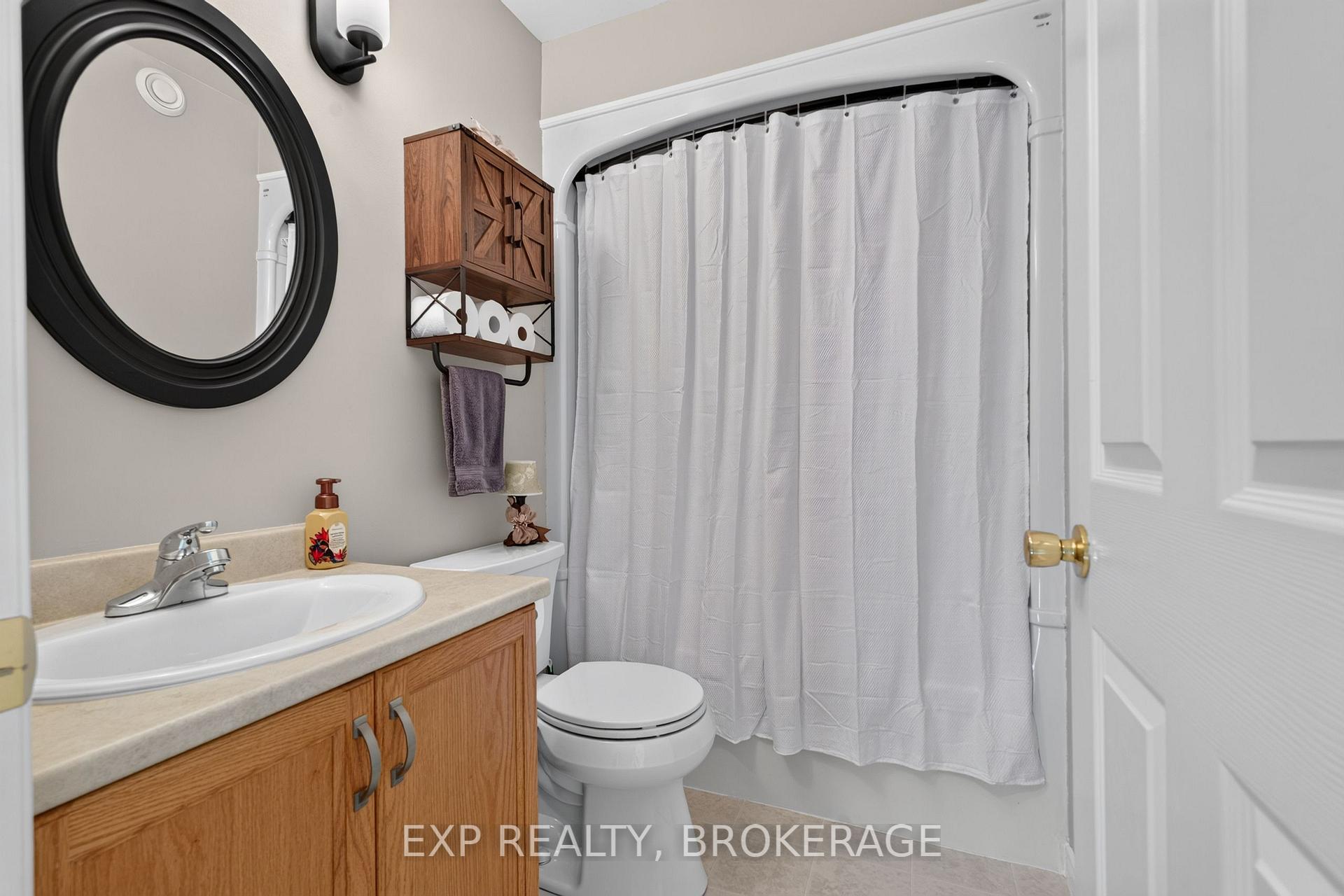 Photo 24 of 63 Speers Boulevard, Loyalist, Amherstview — HOMEH