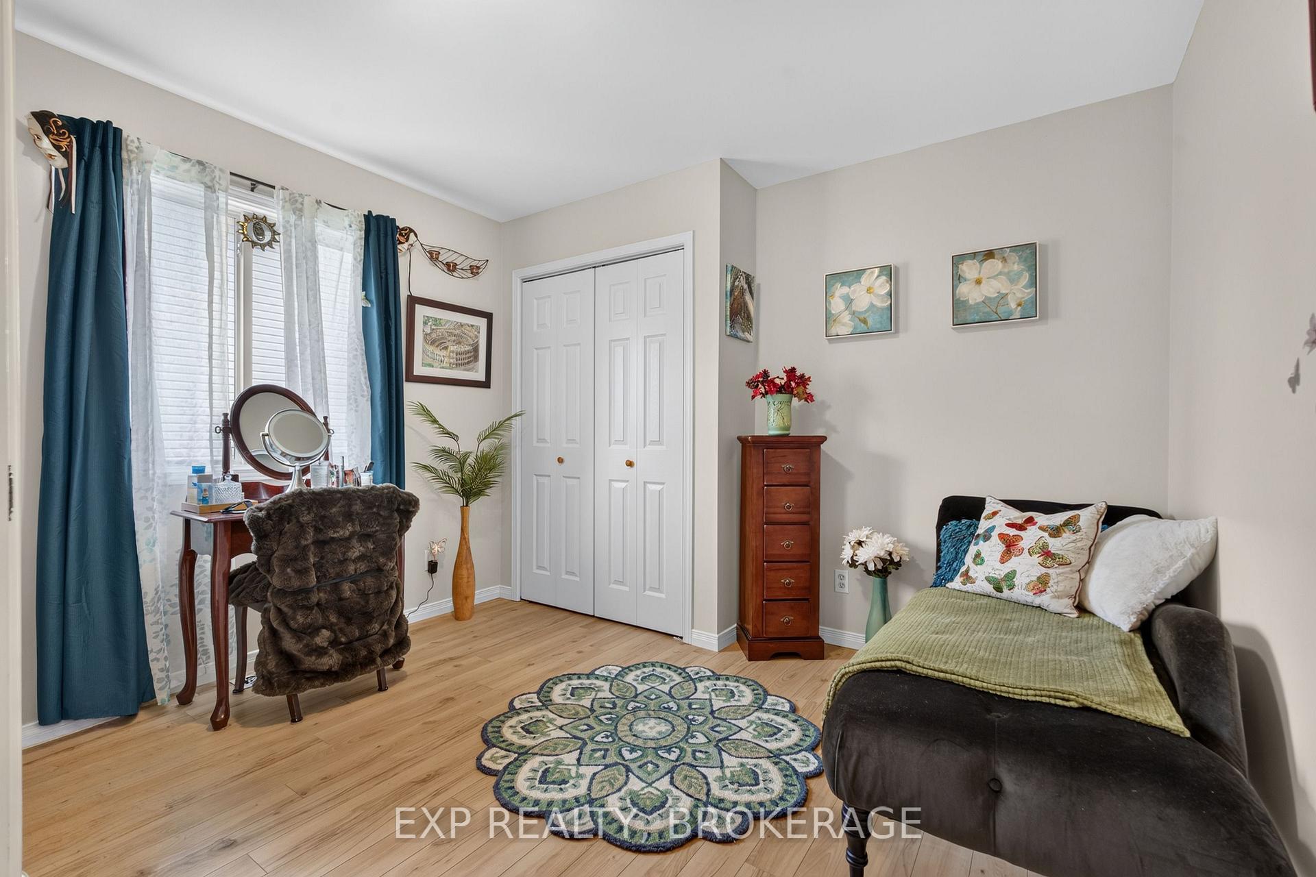 Photo 27 of 63 Speers Boulevard, Loyalist, Amherstview — HOMEH