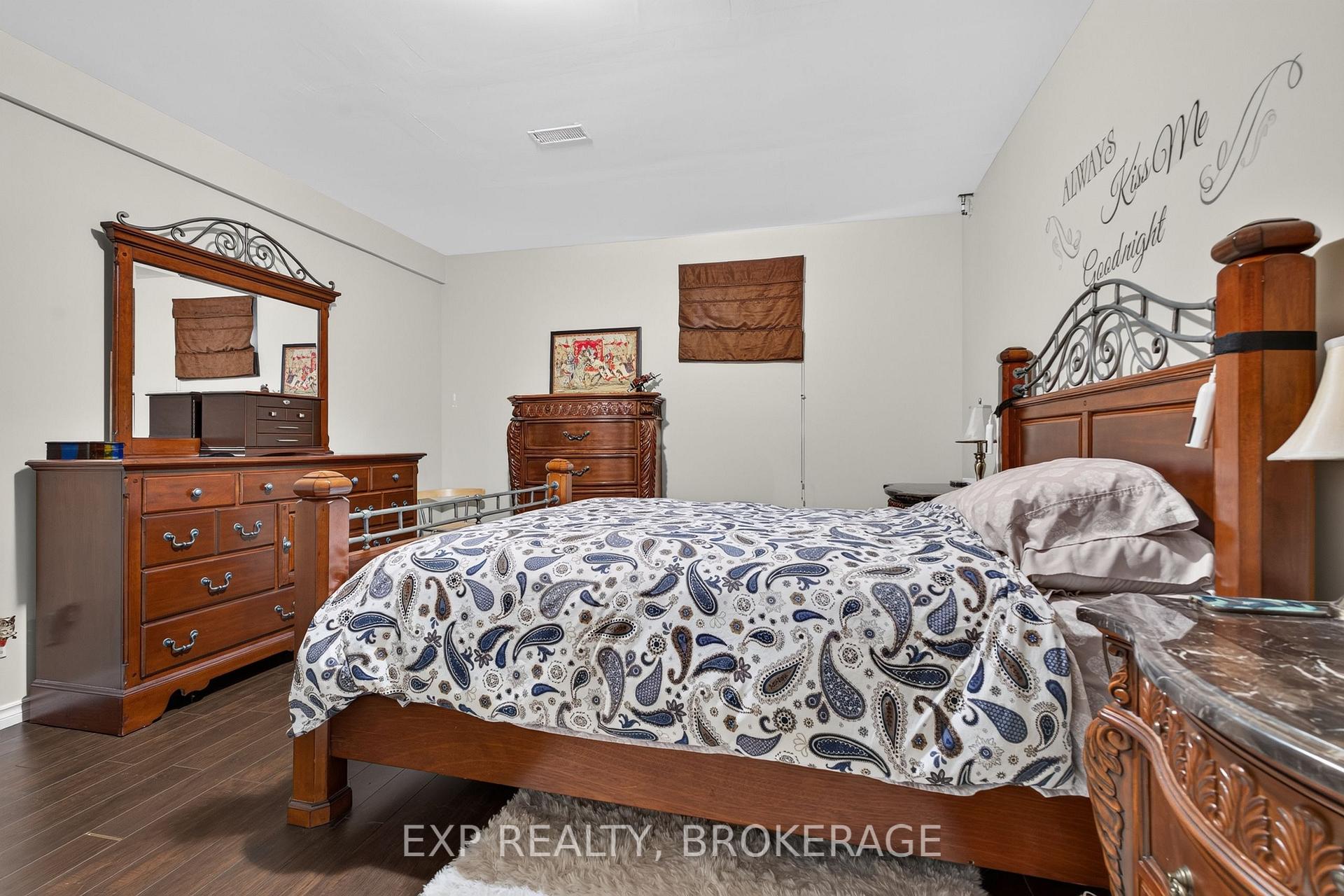 Photo 32 of 63 Speers Boulevard, Loyalist, Amherstview — HOMEH