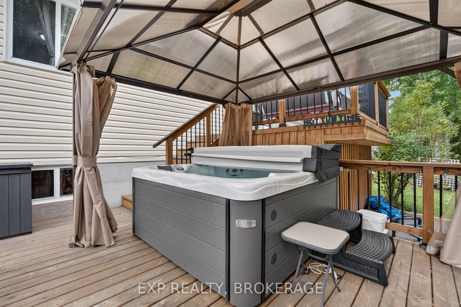 Photo 43 of 63 Speers Boulevard, Loyalist, Amherstview — HOMEH