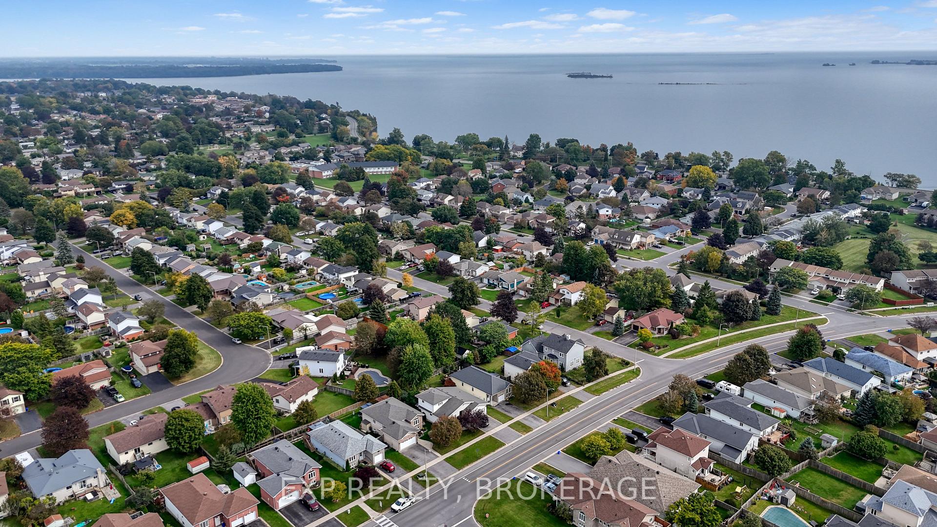 Photo 46 of 63 Speers Boulevard, Loyalist, Amherstview — HOMEH
