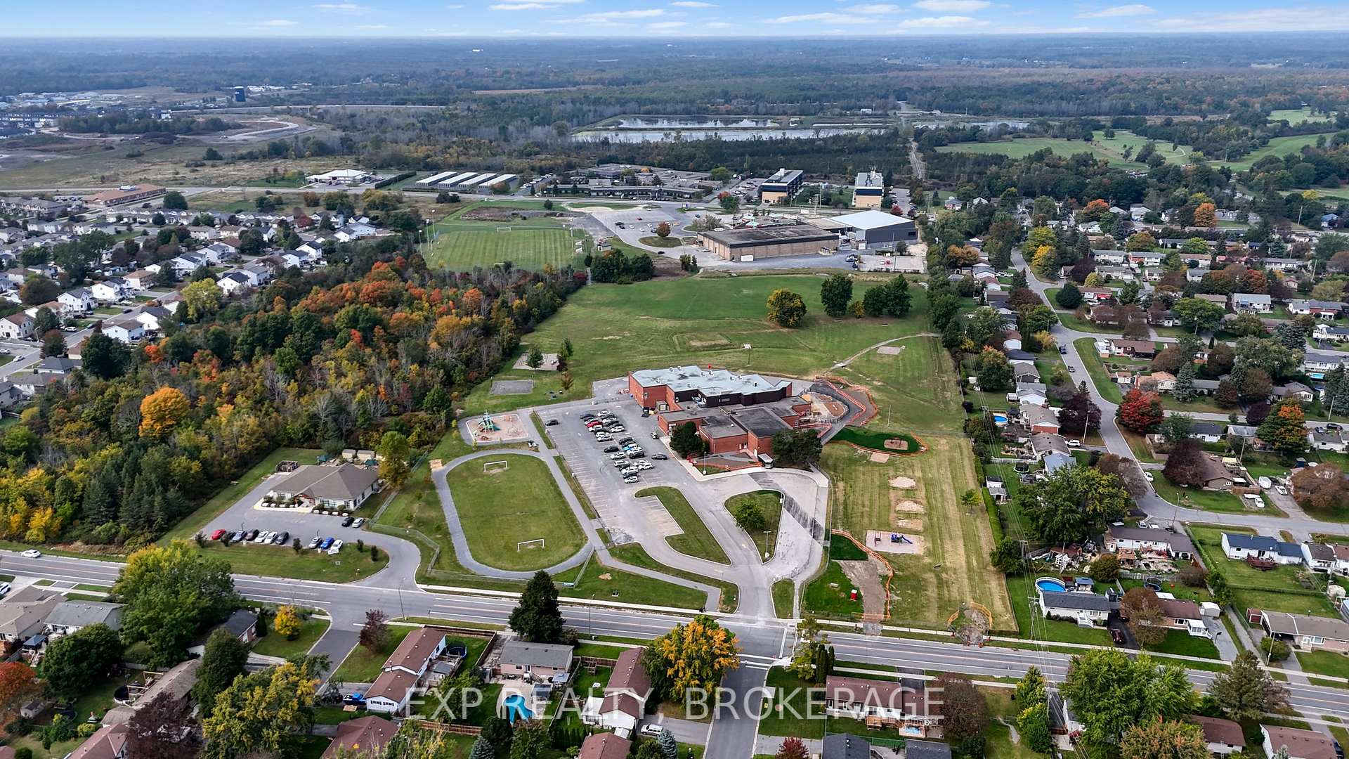 Photo 48 of 63 Speers Boulevard, Loyalist, Amherstview — HOMEH