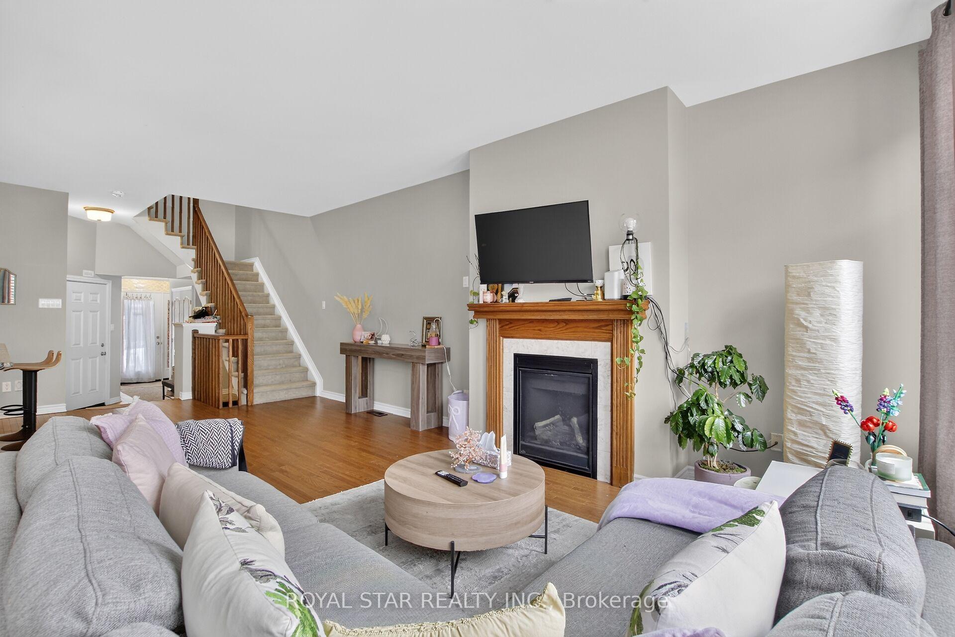 Photo 12 of 105 Eric Maloney Way, Ottawa, Blossom Park/Kemp Park/Findlay Creek — HOMEH