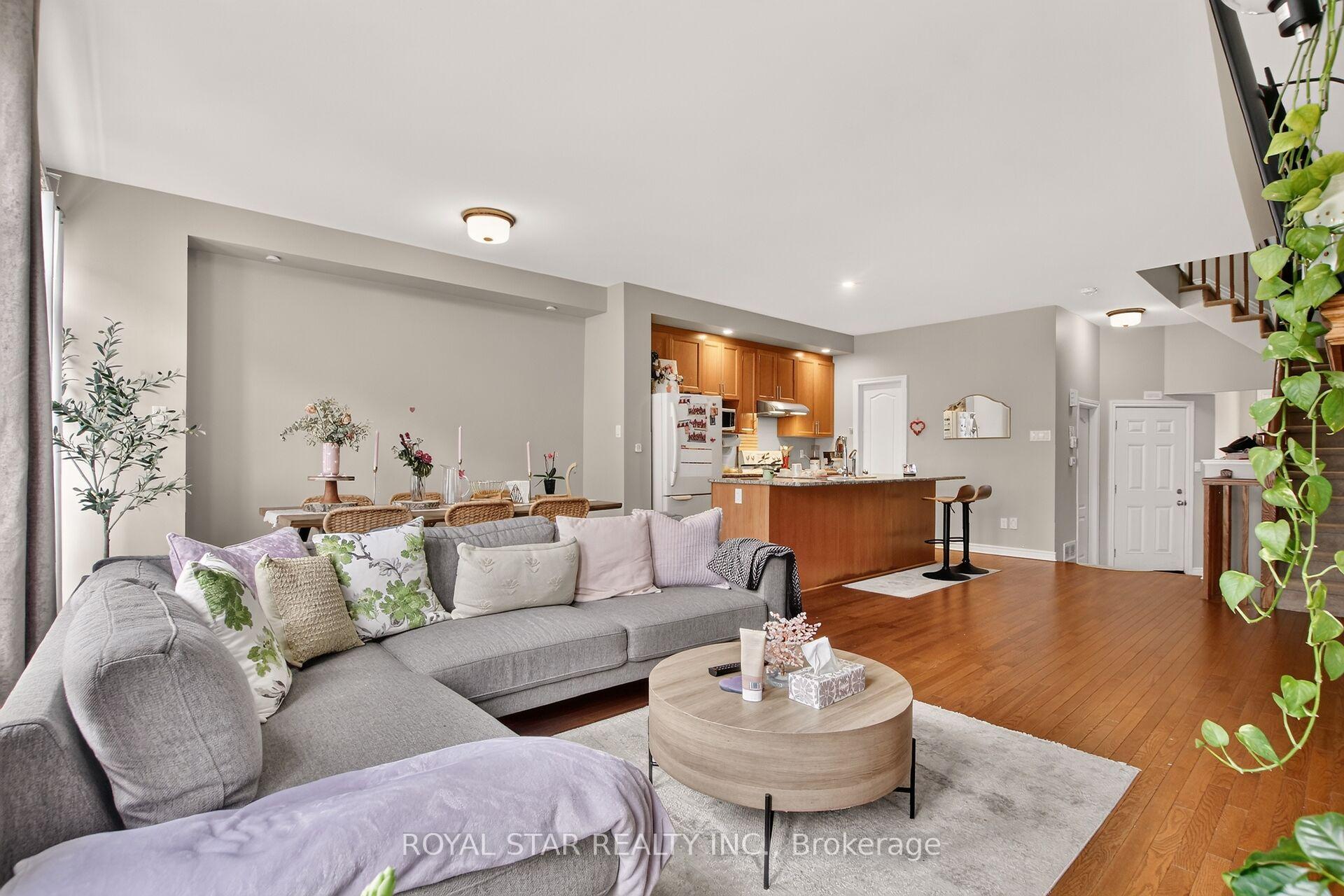 Photo 16 of 105 Eric Maloney Way, Ottawa, Blossom Park/Kemp Park/Findlay Creek — HOMEH