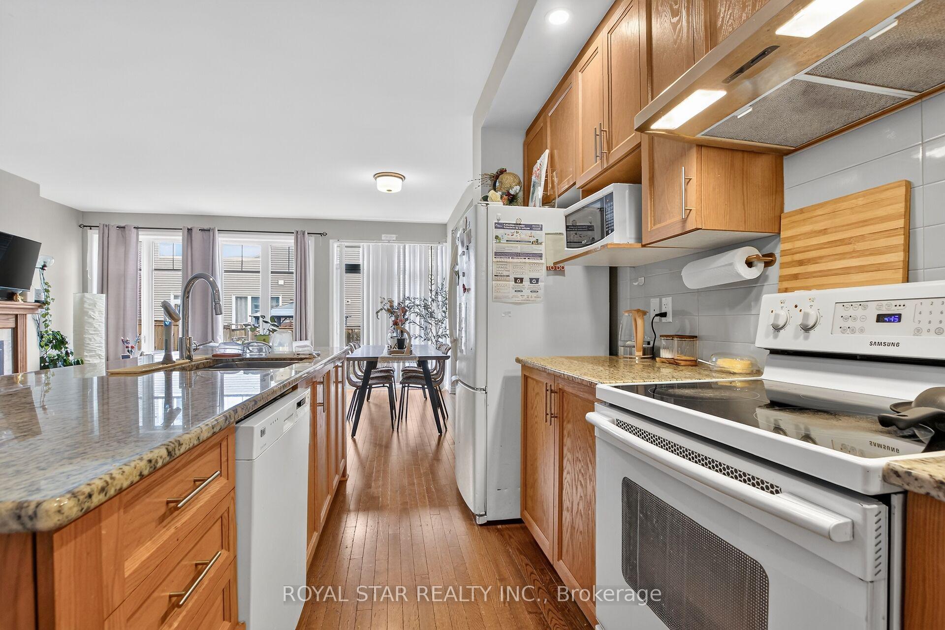 Photo 21 of 105 Eric Maloney Way, Ottawa, Blossom Park/Kemp Park/Findlay Creek — HOMEH