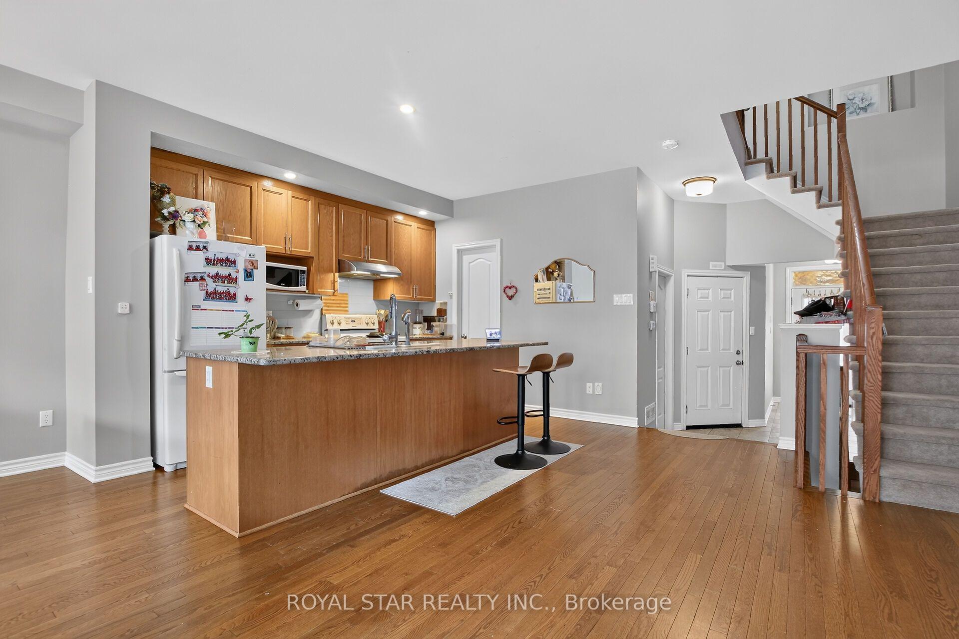 Photo 22 of 105 Eric Maloney Way, Ottawa, Blossom Park/Kemp Park/Findlay Creek — HOMEH