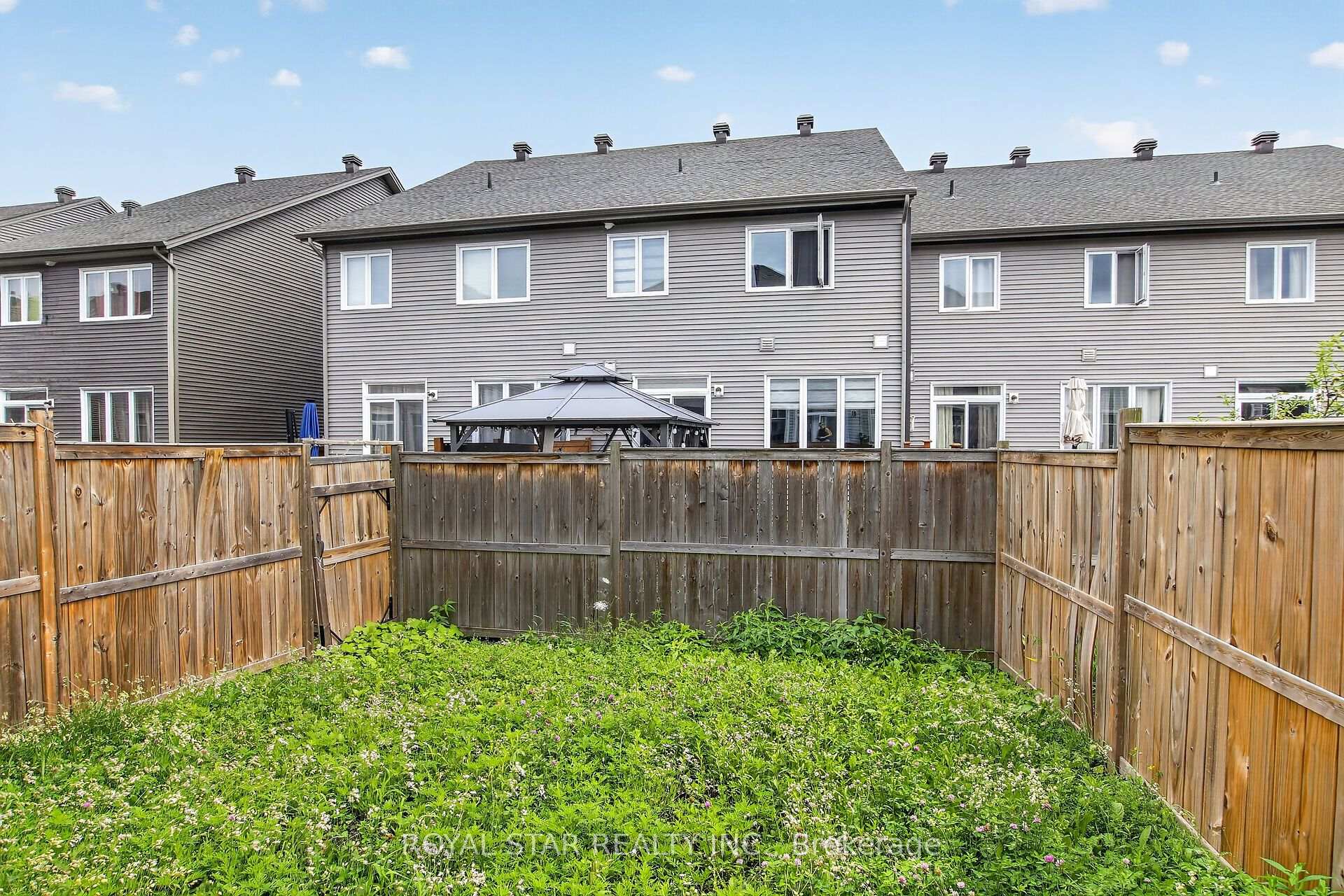 Photo 43 of 105 Eric Maloney Way, Ottawa, Blossom Park/Kemp Park/Findlay Creek — HOMEH