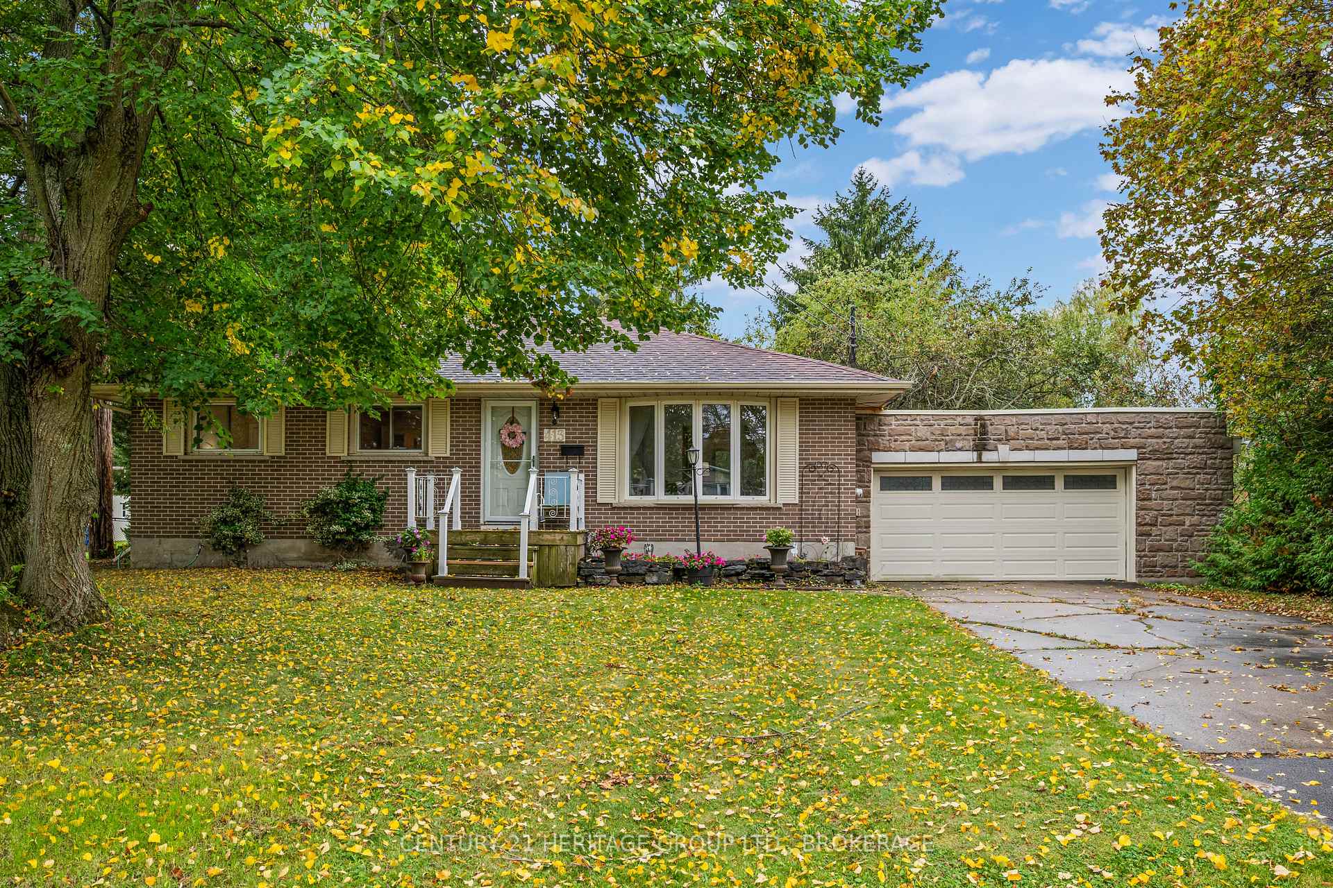 Photo 2 of 413 Maple Ridge Drive, Kingston, South of Taylor-Kidd Blvd — HOMEH