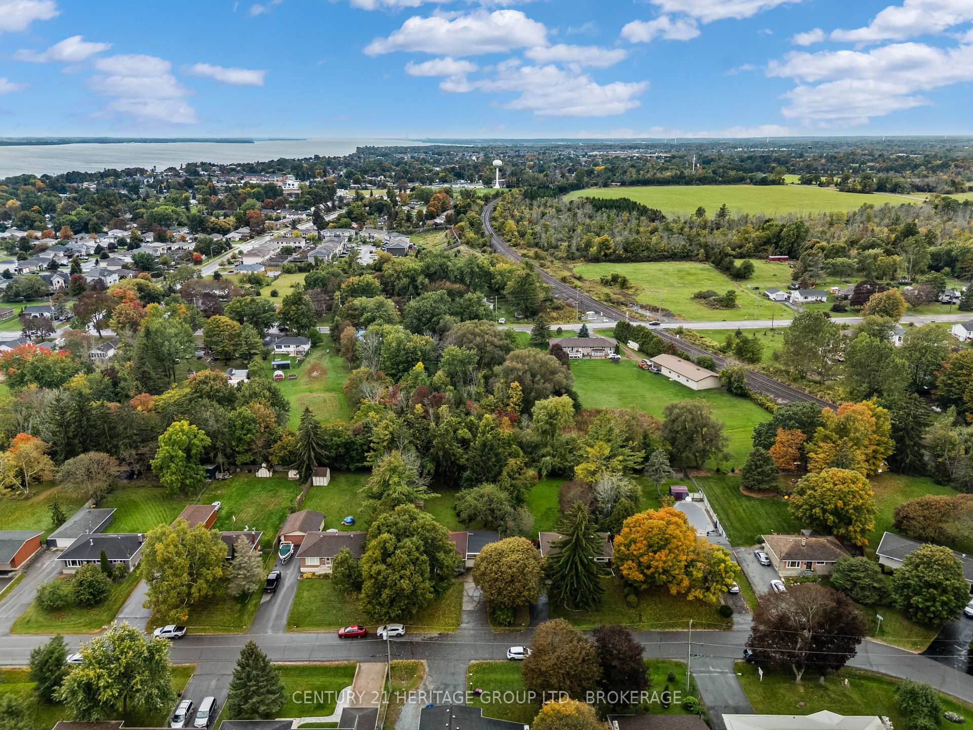 Photo 8 of 413 Maple Ridge Drive, Kingston, South of Taylor-Kidd Blvd — HOMEH