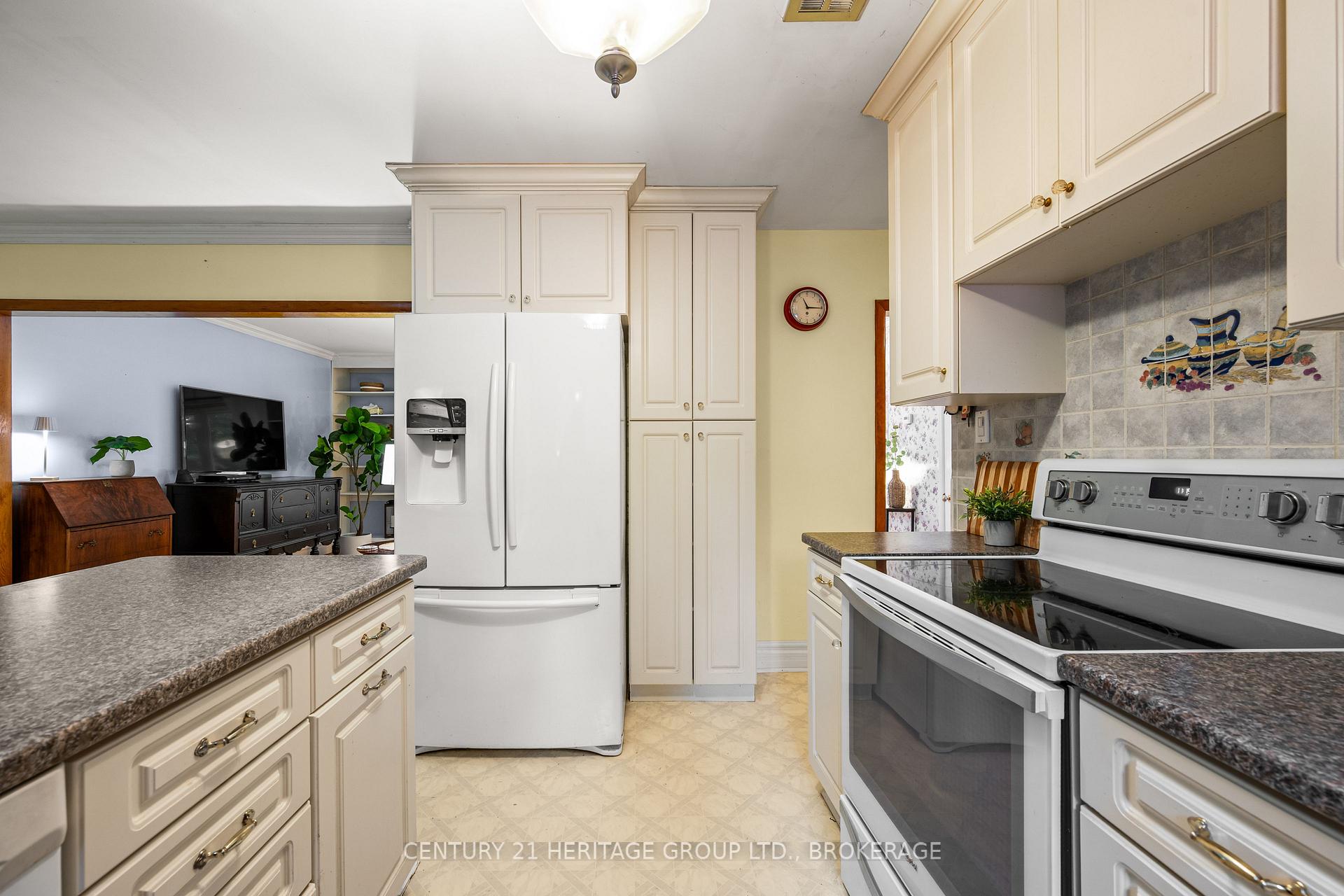 Photo 16 of 413 Maple Ridge Drive, Kingston, South of Taylor-Kidd Blvd — HOMEH