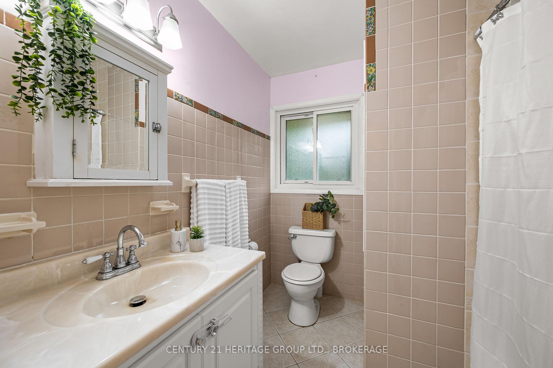 Photo 25 of 413 Maple Ridge Drive, Kingston, South of Taylor-Kidd Blvd — HOMEH
