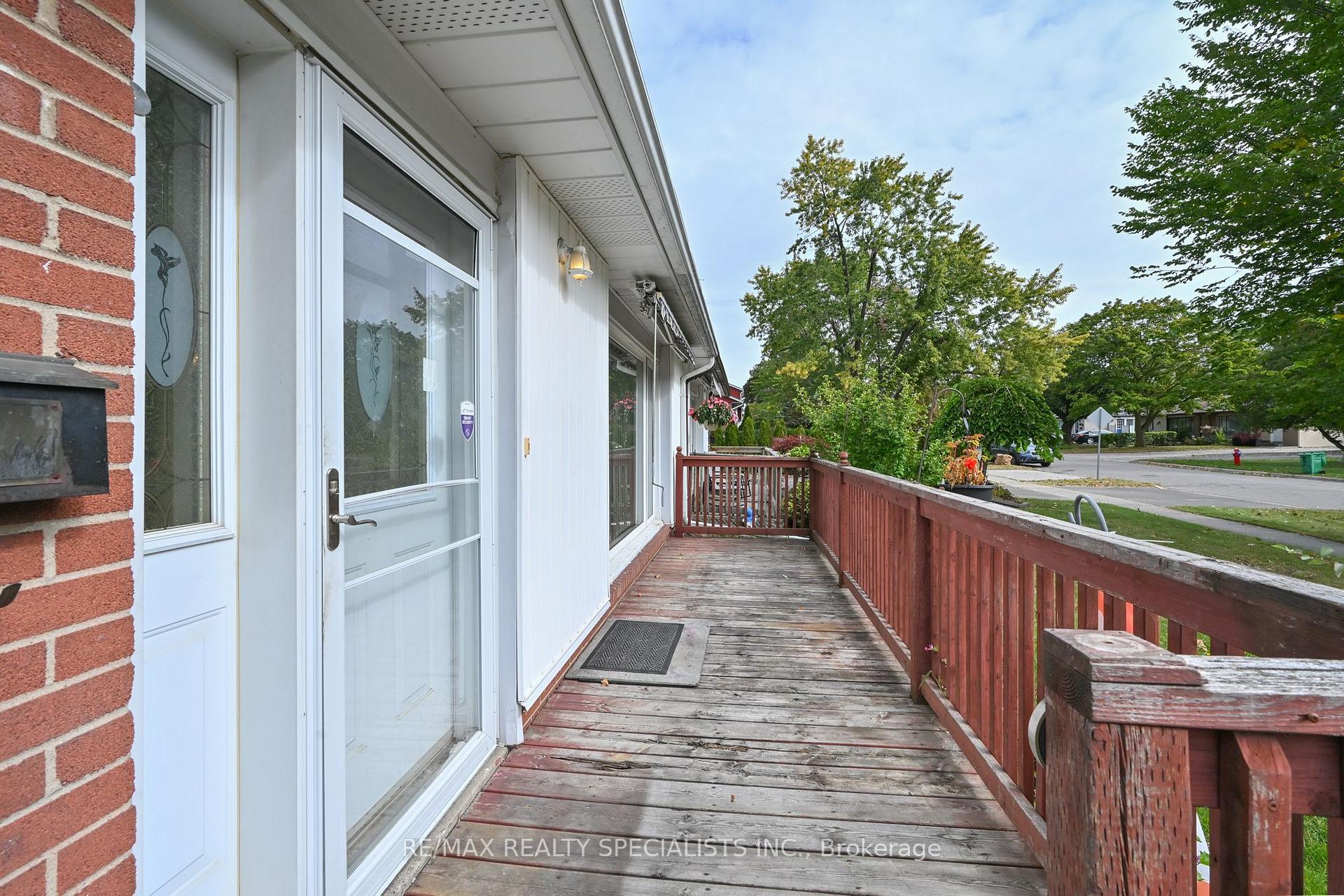 Photo 7 of 38 Algonquin Boulevard, Brampton, Avondale — HOMEH