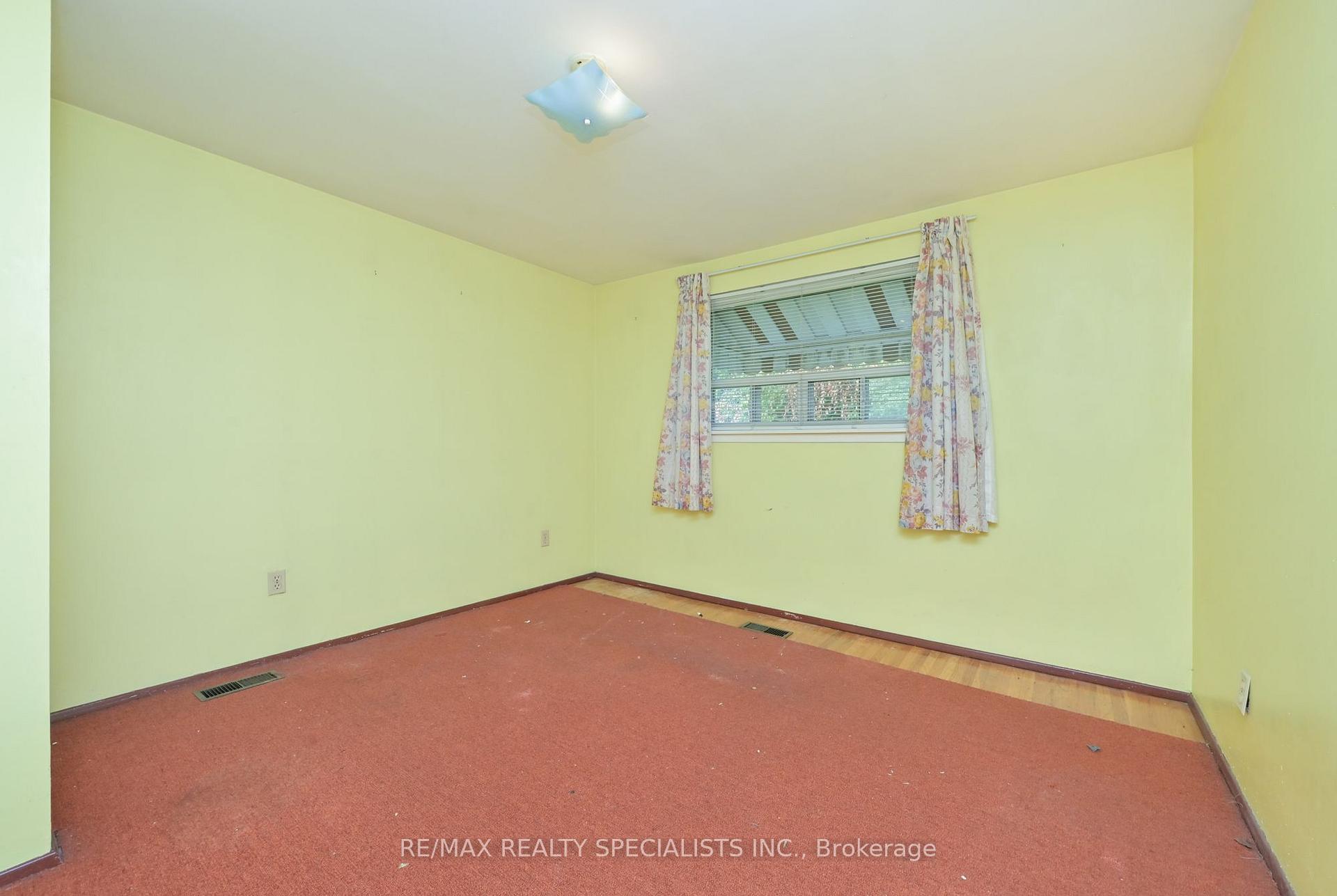 Photo 35 of 38 Algonquin Boulevard, Brampton, Avondale — HOMEH