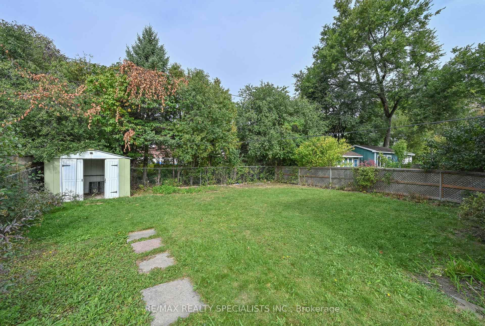 Photo 52 of 38 Algonquin Boulevard, Brampton, Avondale — HOMEH