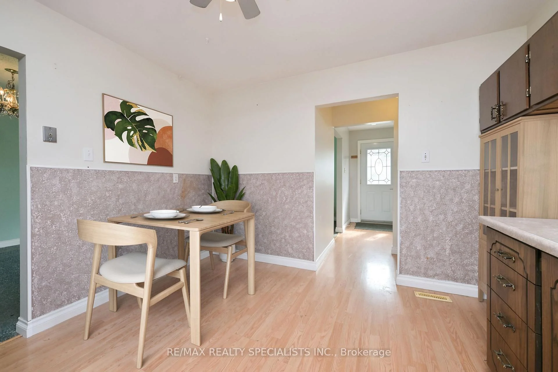 Photo 18 of 38 Algonquin Boulevard, Brampton, Avondale — HOMEH